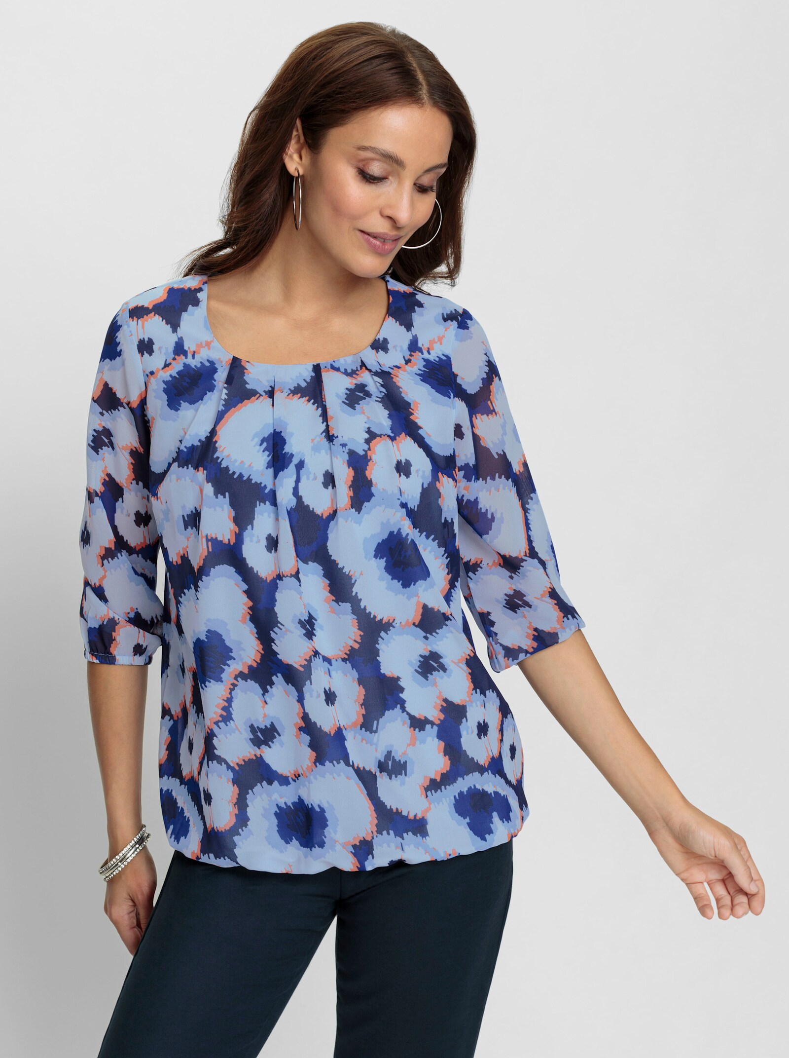 Georgettebluse im floralen Dessin - hellblau-royalblau-bedruckt