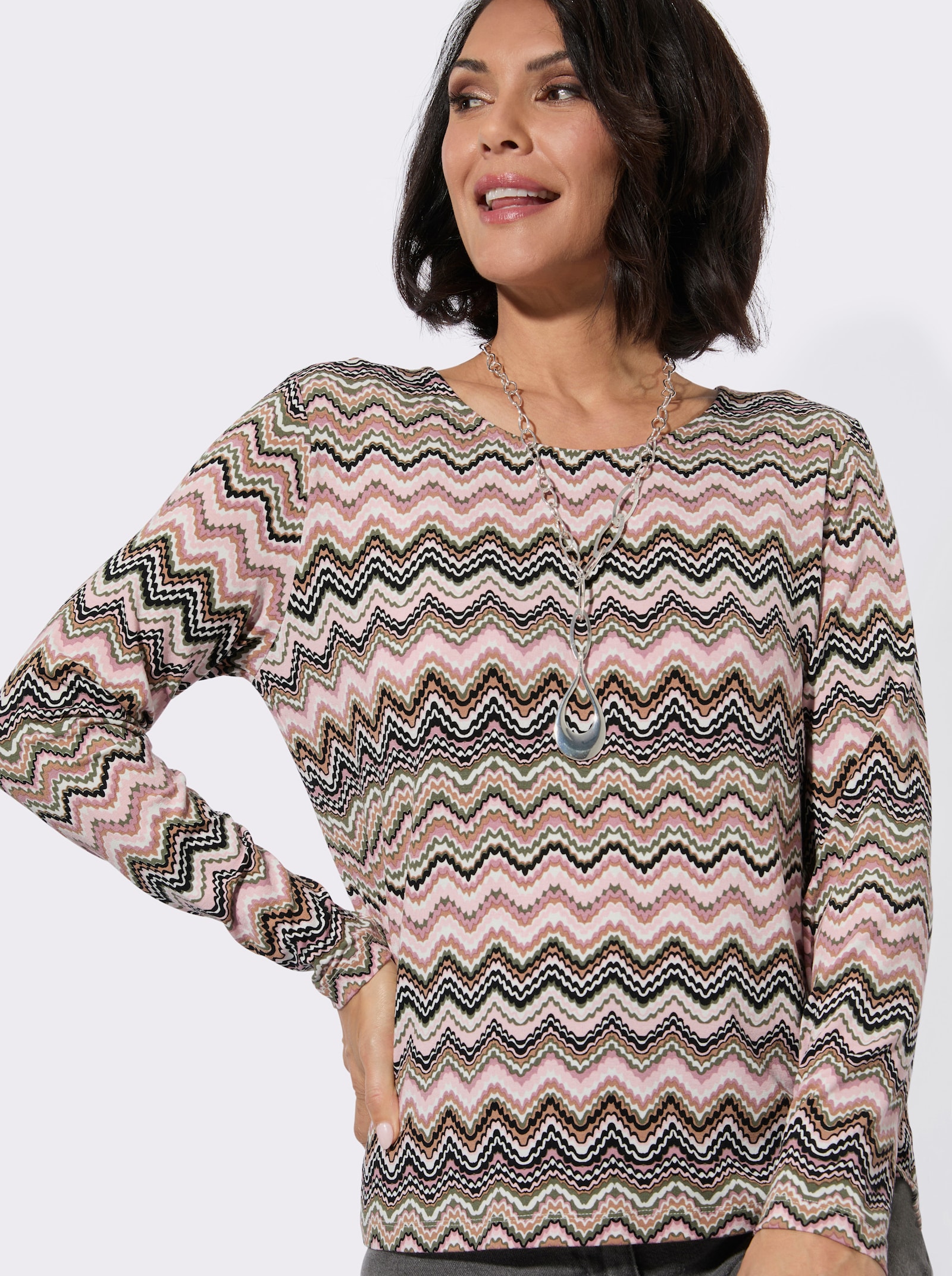 Rundhalsshirt im grafischen Dessin - hortensie-khaki-bedruckt