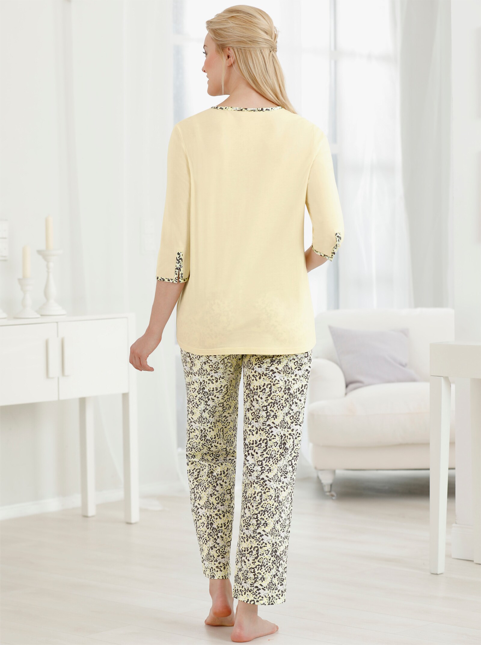 wäschepur Schlafanzug mit gemusterten Paspeln - vanille-grau-bedruckt