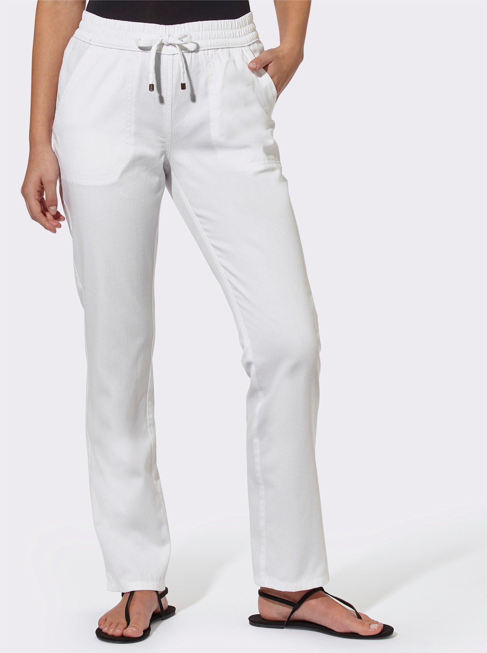 Schlupfjeans mit gesmoktem Bund - weiß