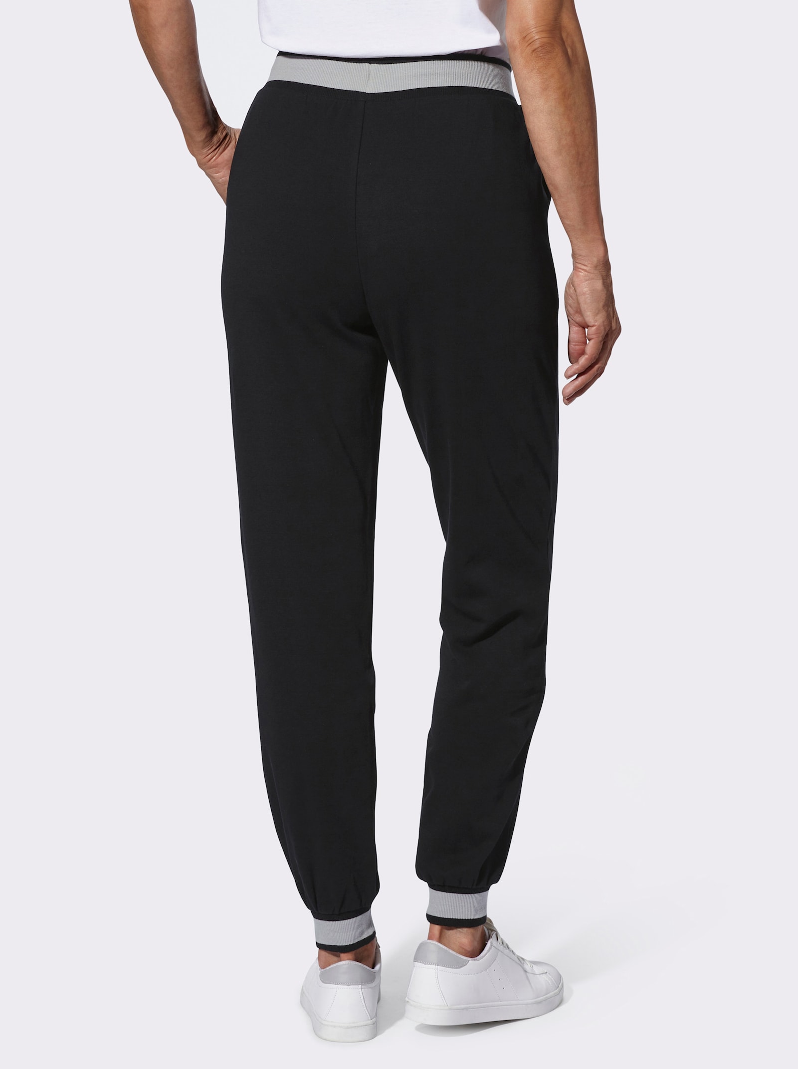 Freizeithose mit geripptem Dehnbund - schwarz