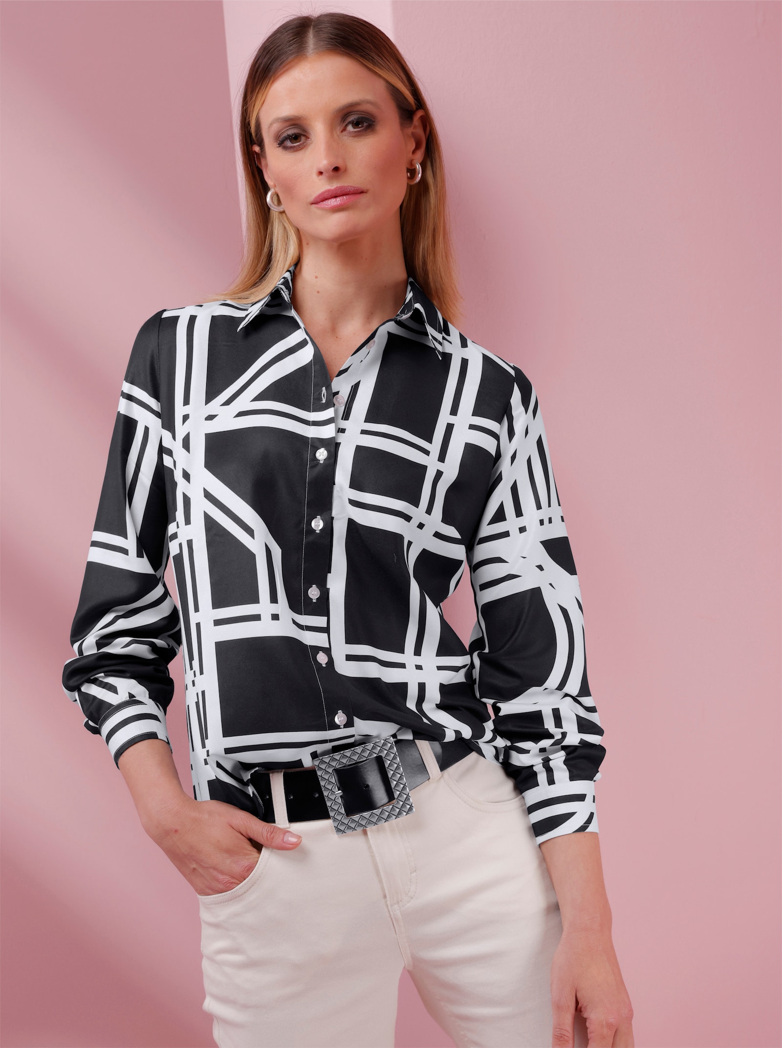 heine Druckbluse mit grafischem Dessin - schwarz-ecru-bedruckt