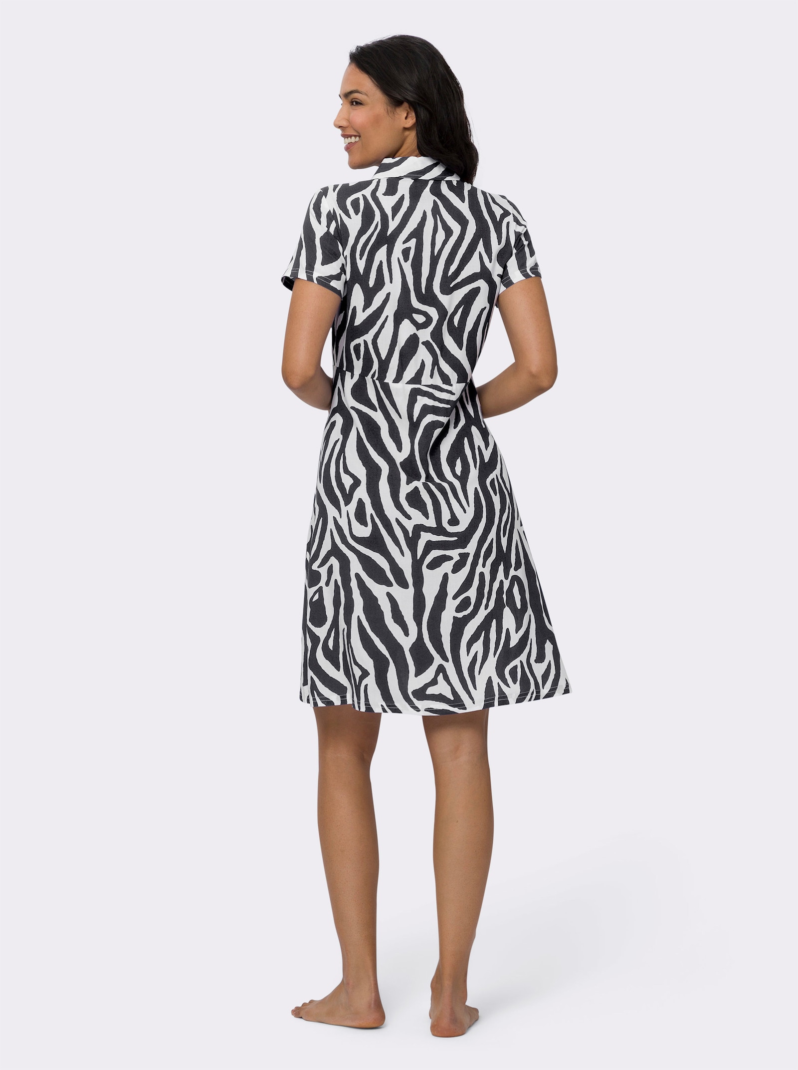 Sommerkleid im Animal-Dessin - schwarz-weiß-bedruckt