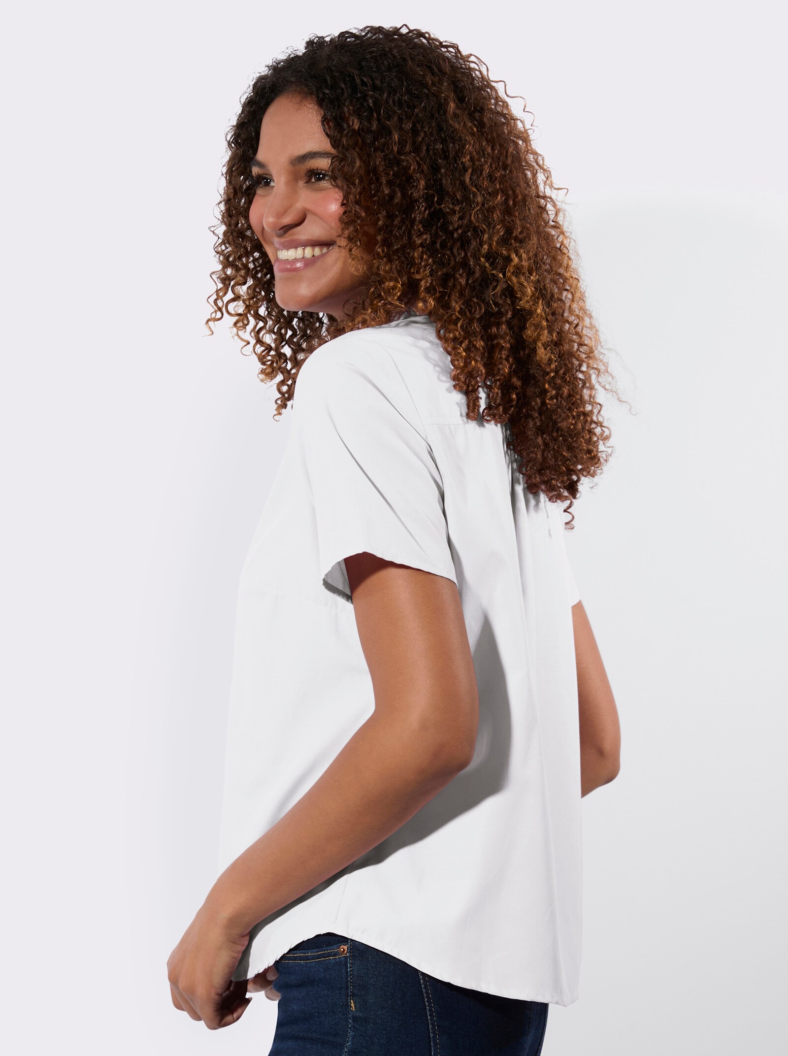 Kurzarmbluse mit weitegebender Kellerfalte - ecru