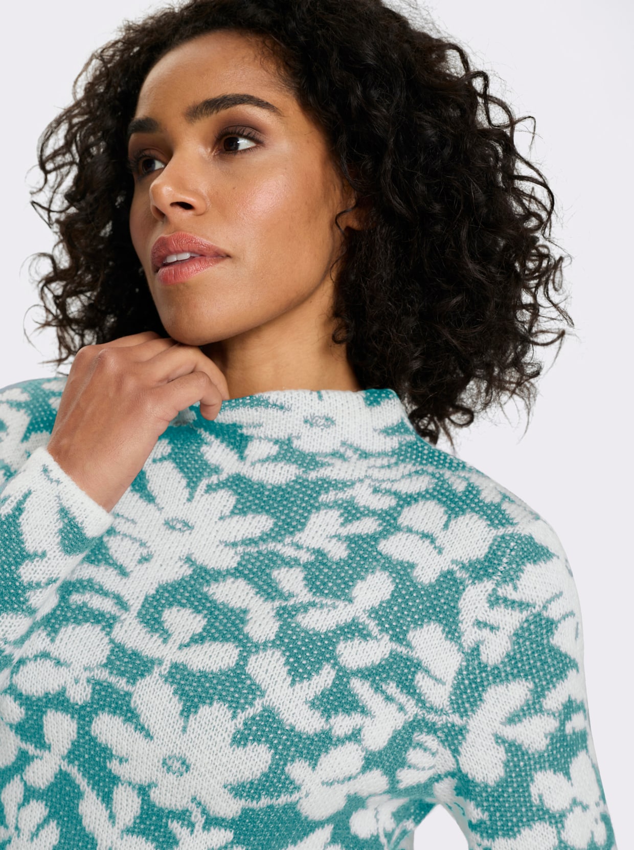 Pullover met opstaande kraag en effectgaren - oceaan/ecru gedessineerd