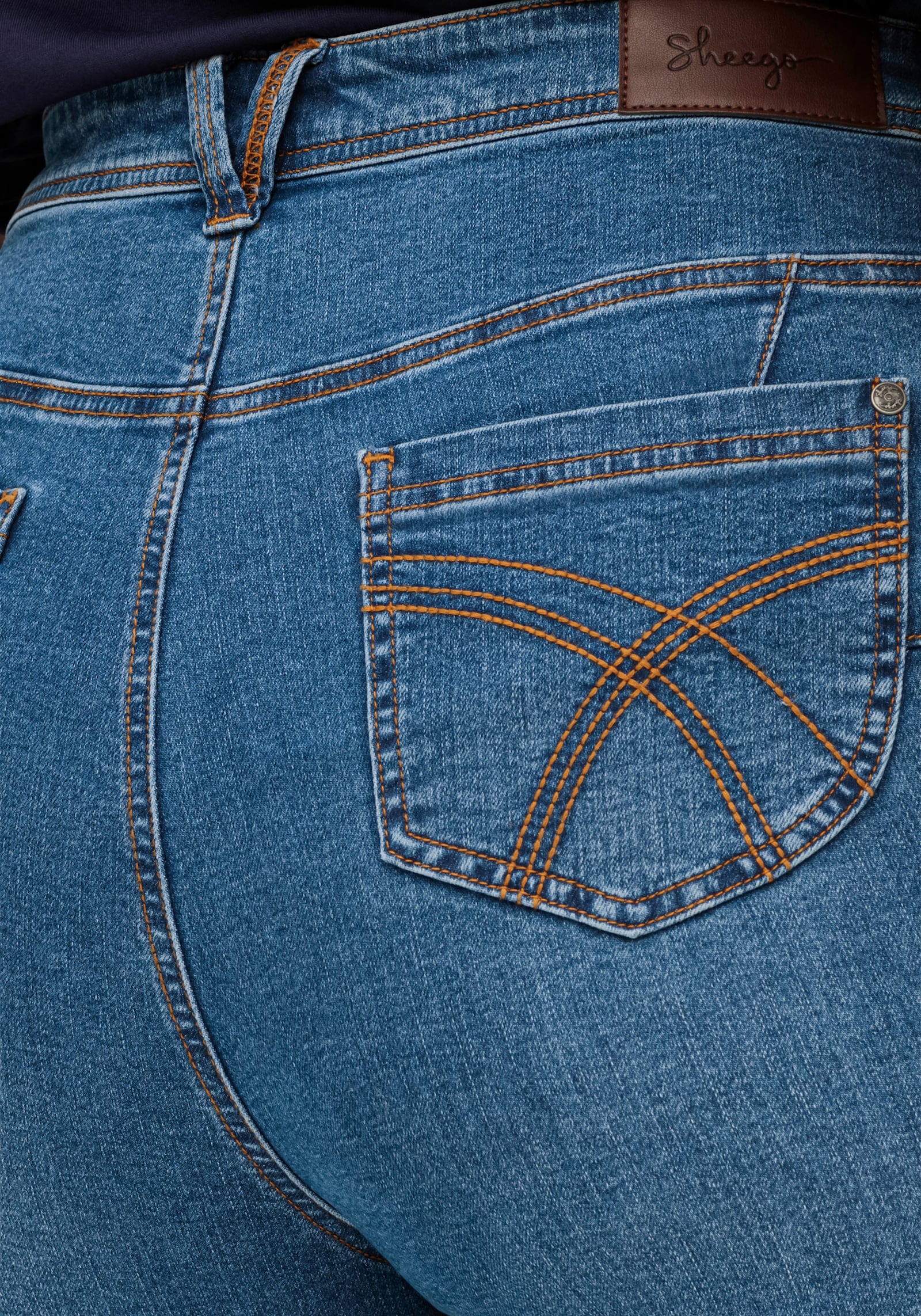 sheego High waist jeans met smalle 7/8-pijpen - blue denim