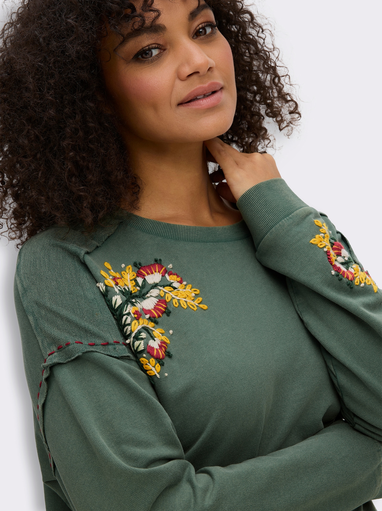 sheego by Joe Browns Sweatshirt mit Volant am Saum - moos