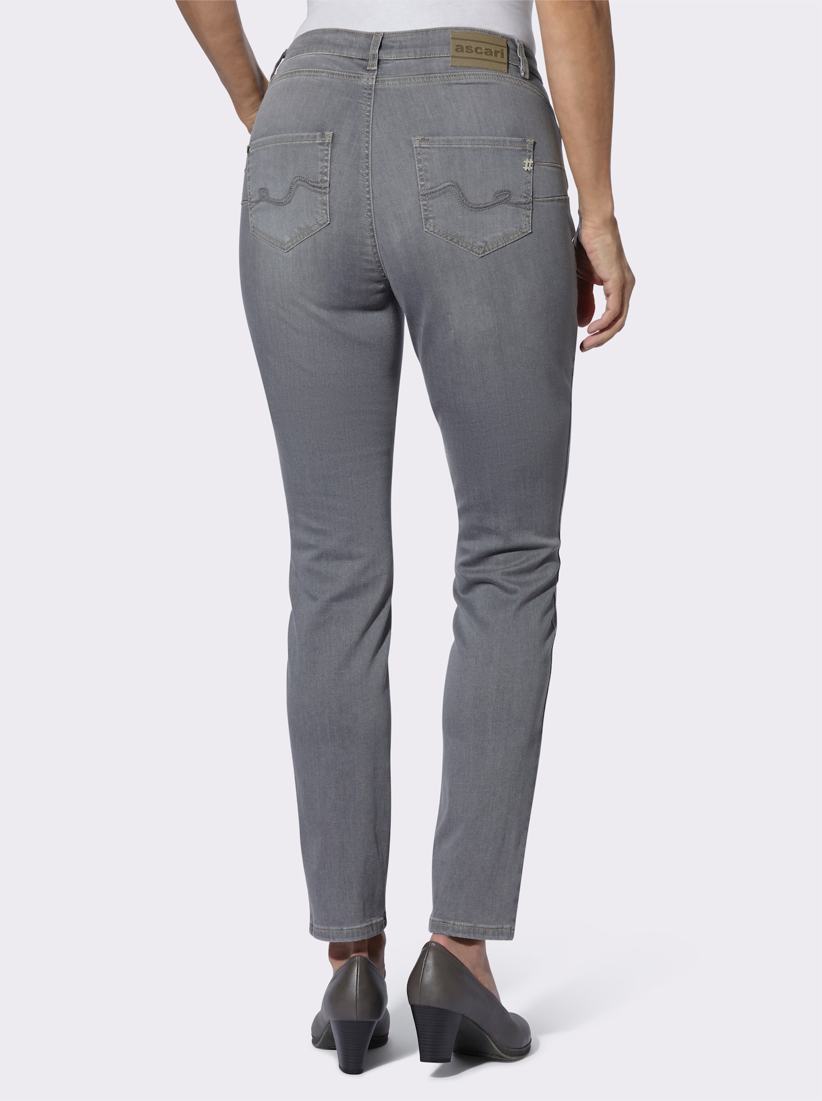 5-Pocket-Jeans in Magic-Stretch-Qualität - light grey-denim