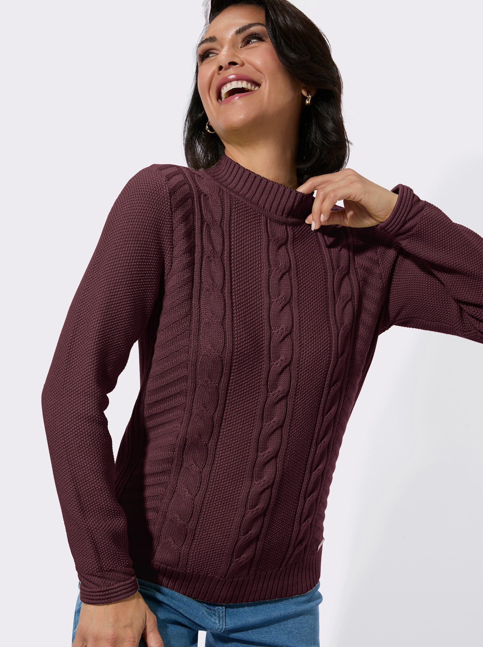 Stehkragenpullover mit Zopfmuster - burgund
