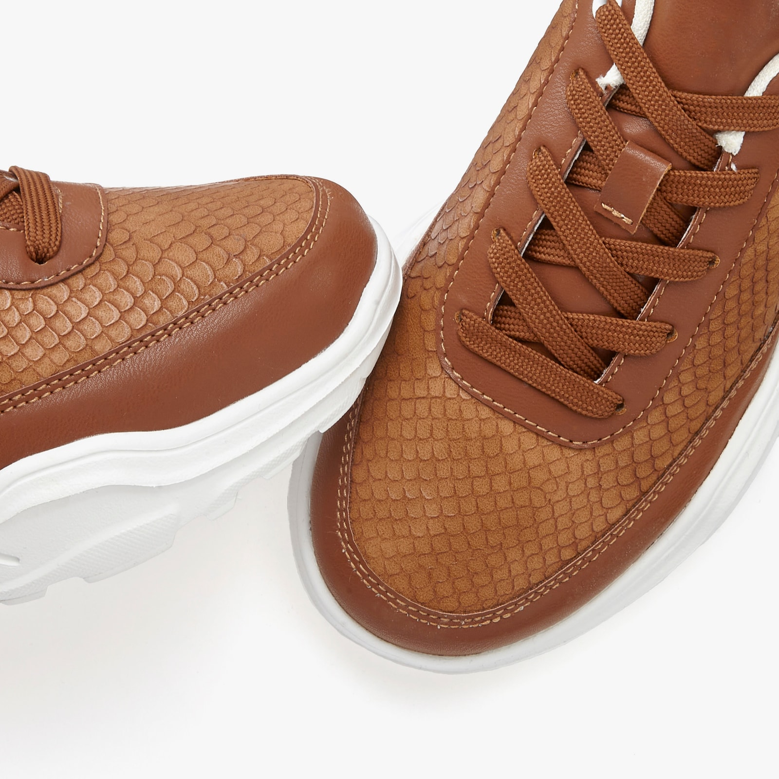 LASCANA Sneaker - camelfarben