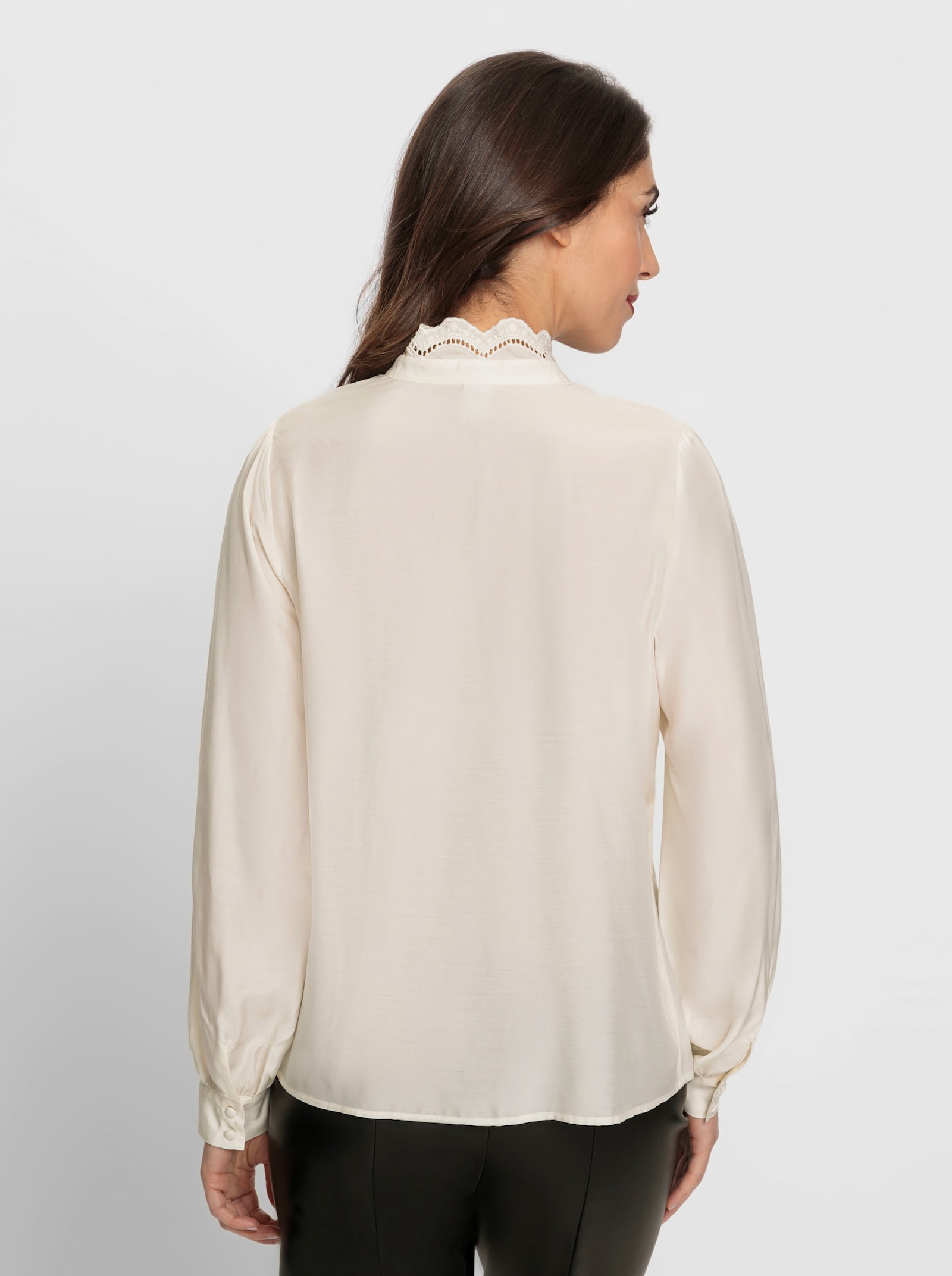heine Bluse mit Stehkragen und Spitze - champagner