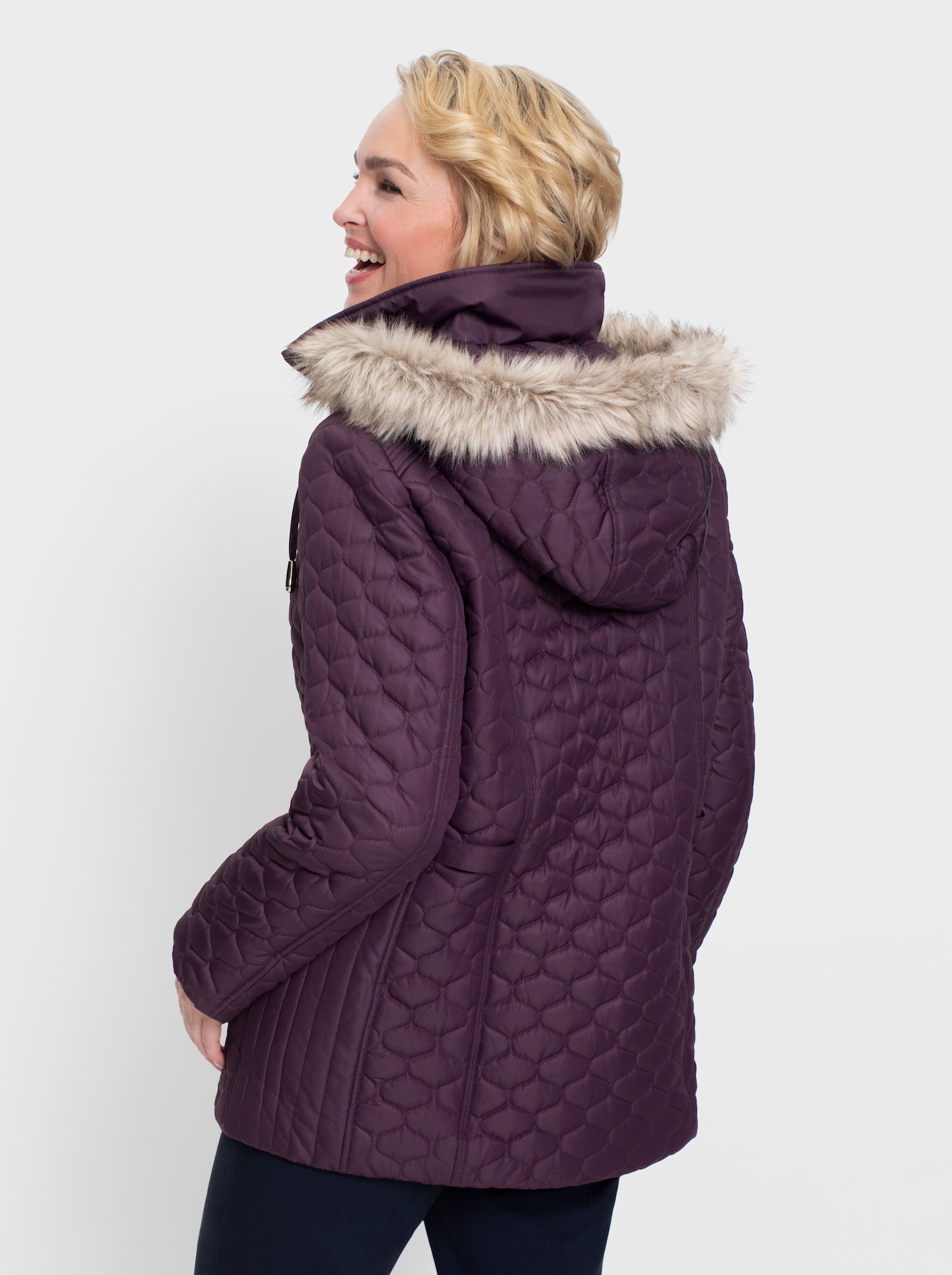 Kapuzenjacke mit Rautensteppung - traube