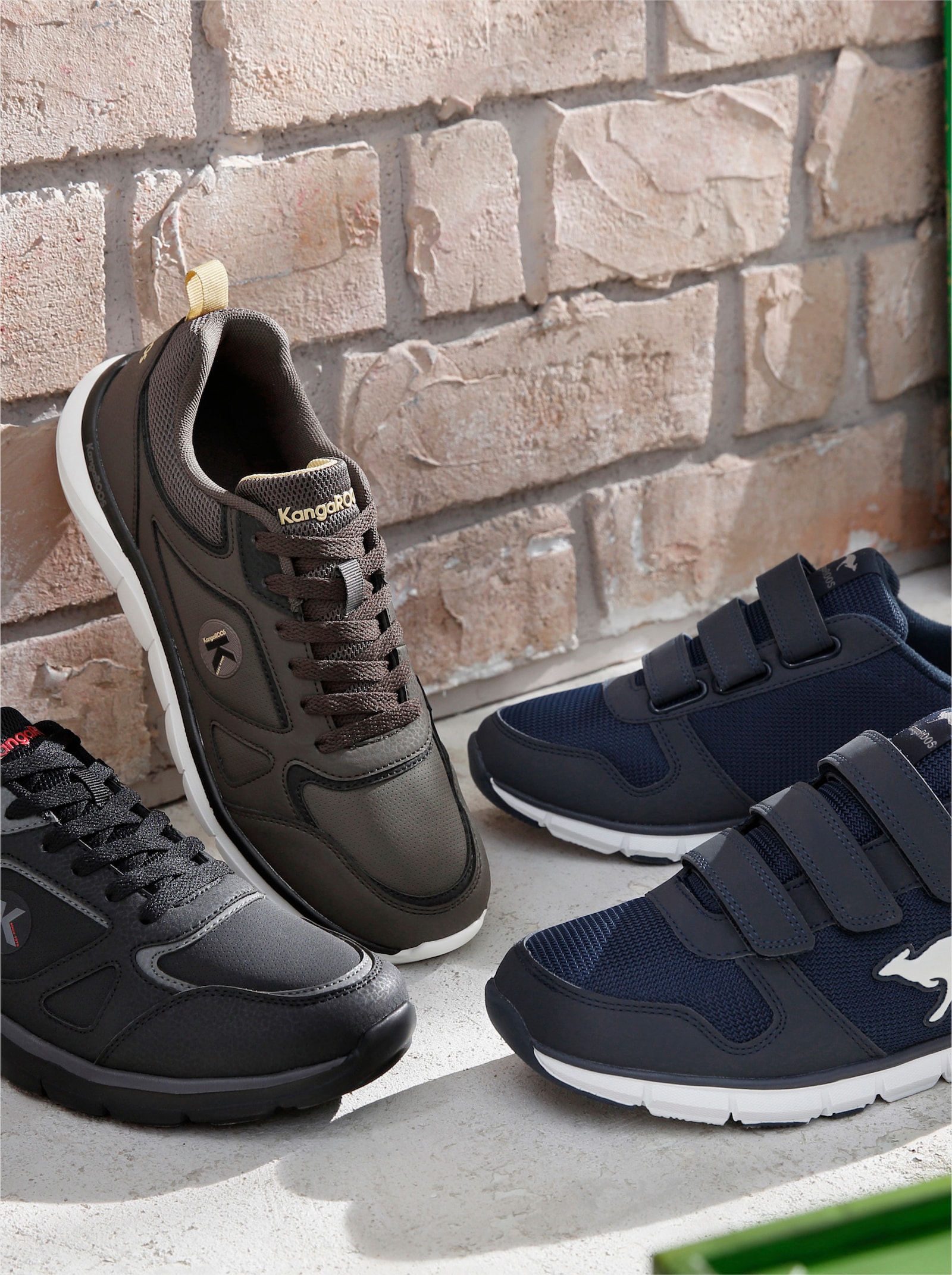 KangaROOS Sneaker aus Lederimitat und Mesh - schwarz