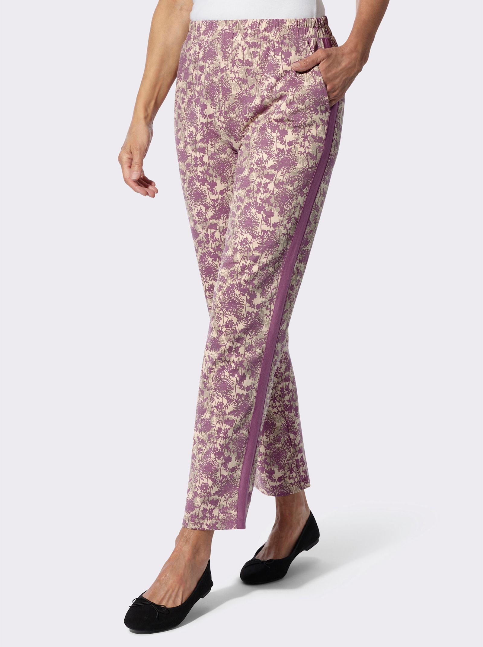 Freizeithose mit Galonstreifen - sand-violett-bedruckt
