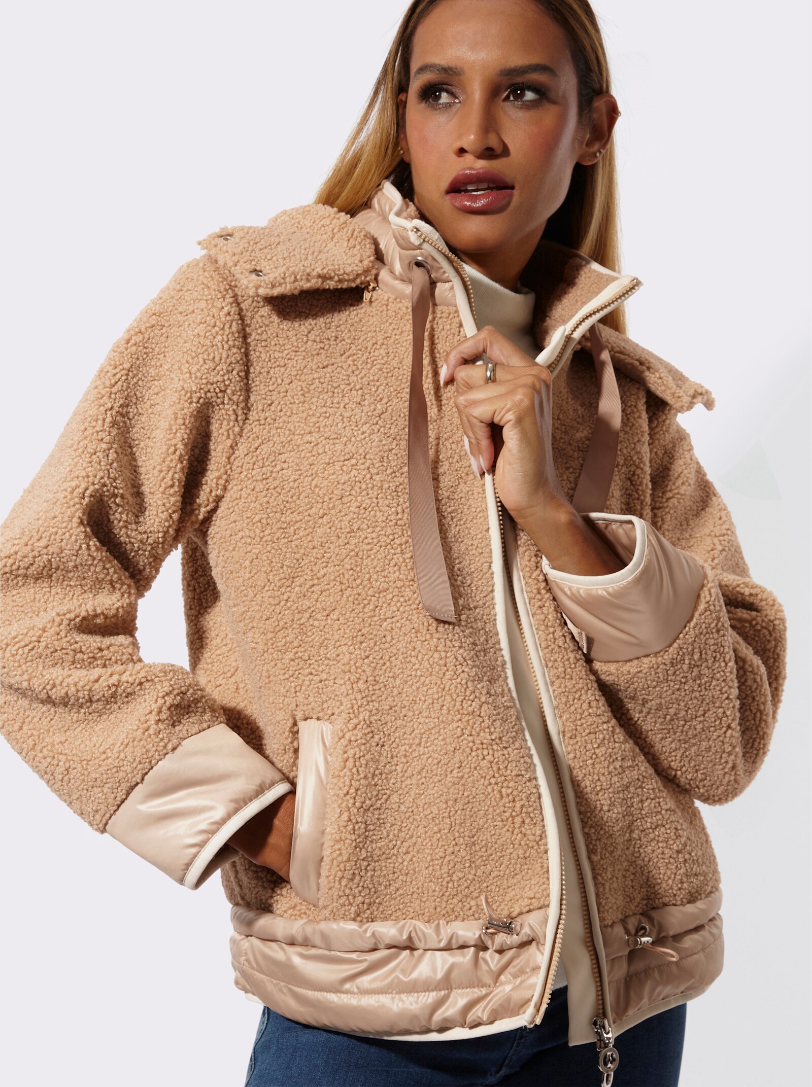 Fleecejacke mit abnehmbarer Kapuze - beige