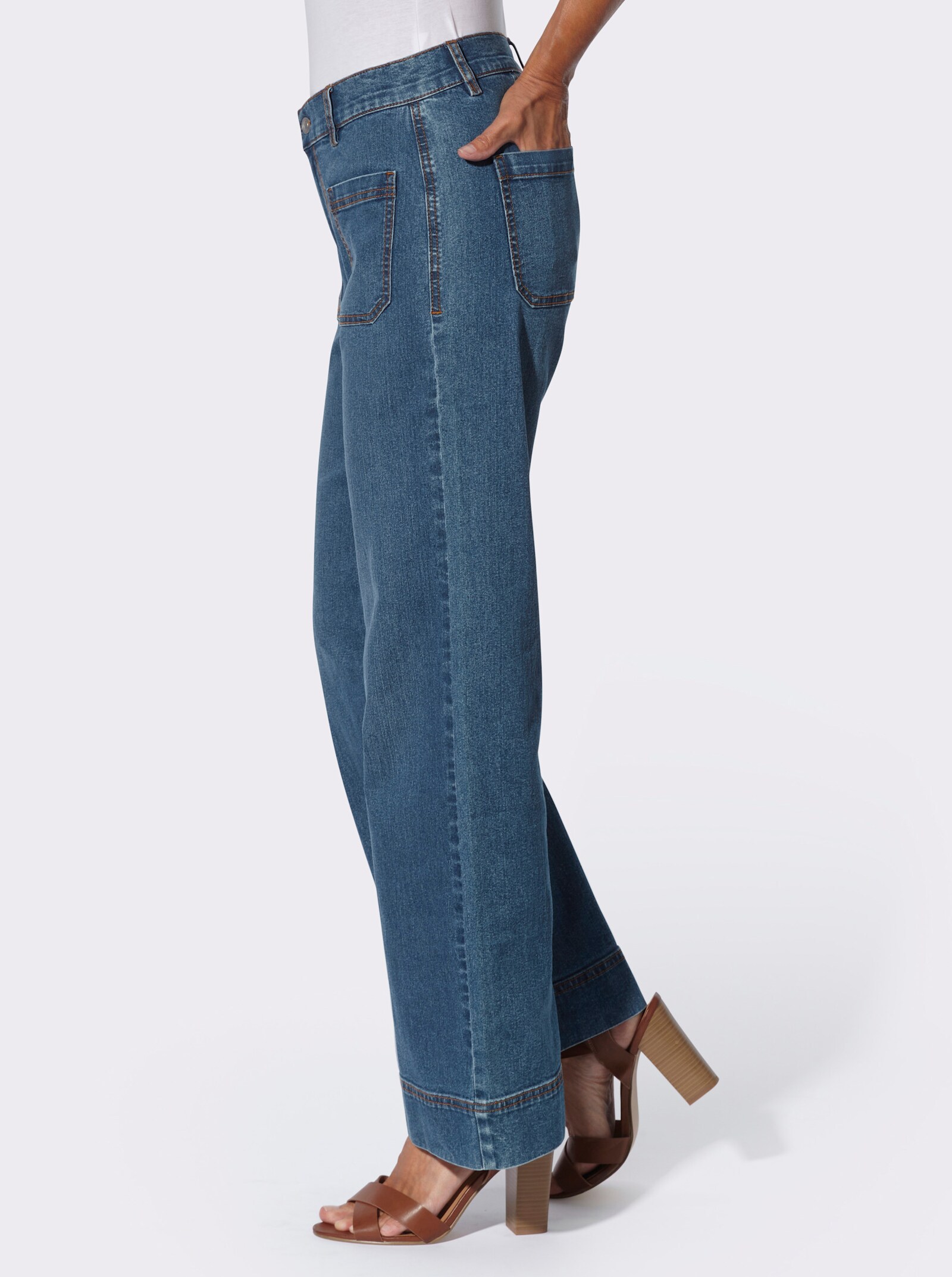 Jeans mit aufgesetzten Taschen - blue-stone-washed