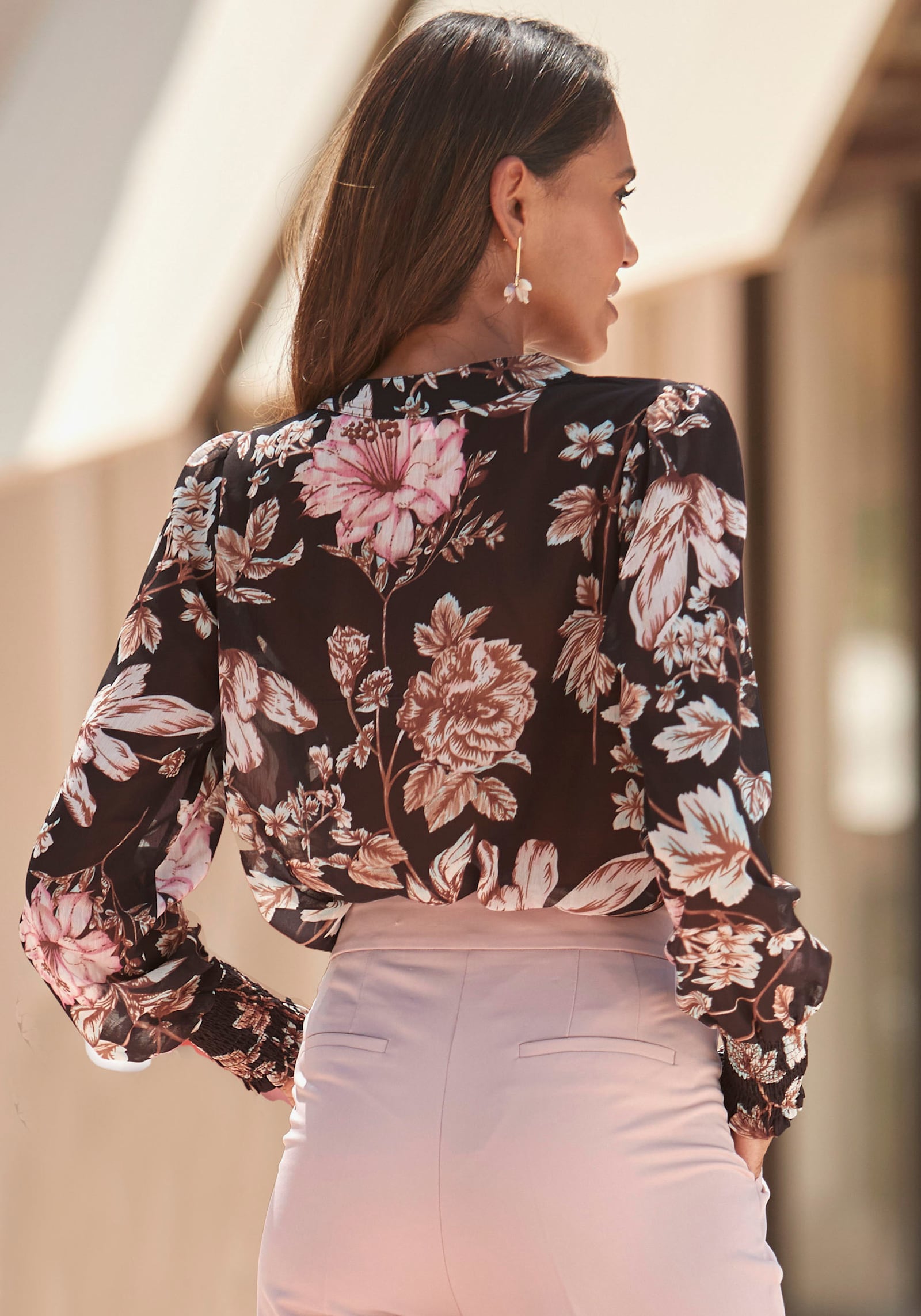 LASCANA Chiffonblouse - zwart bedrukt