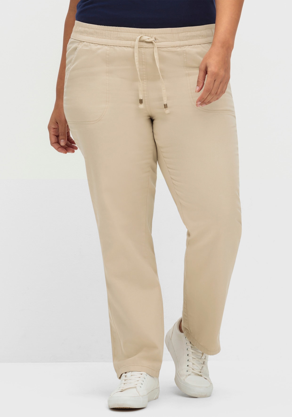 Schlupfjeans mit gesmoktem Bund - sand