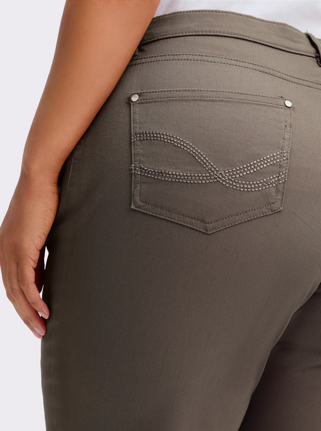 5-Pocket-Jeans mit bestickten Gesäßtaschen - taupe