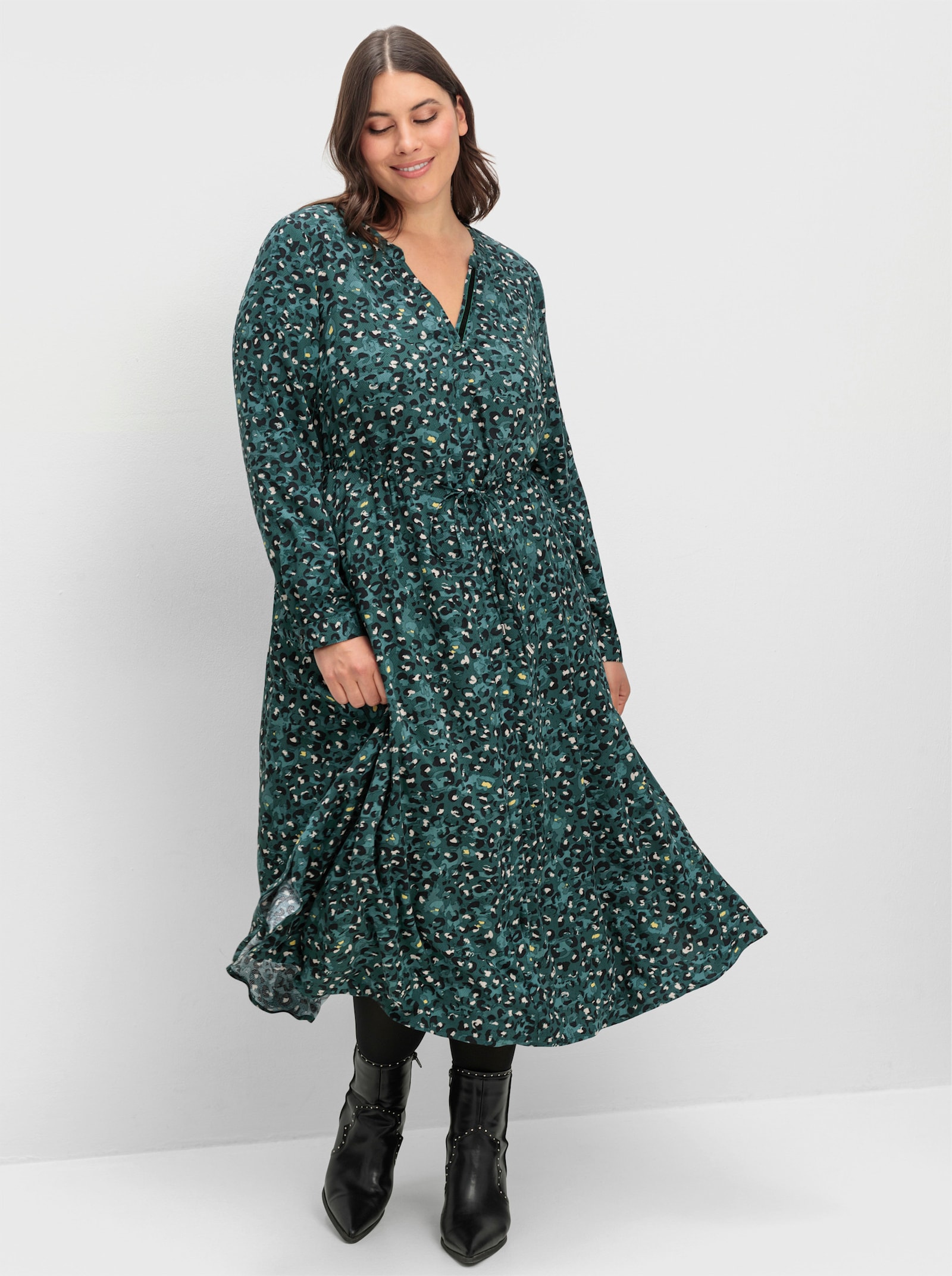 sheego Blusenkleid mit Tunnelzug in der Taille - tiefgrün-gemustert