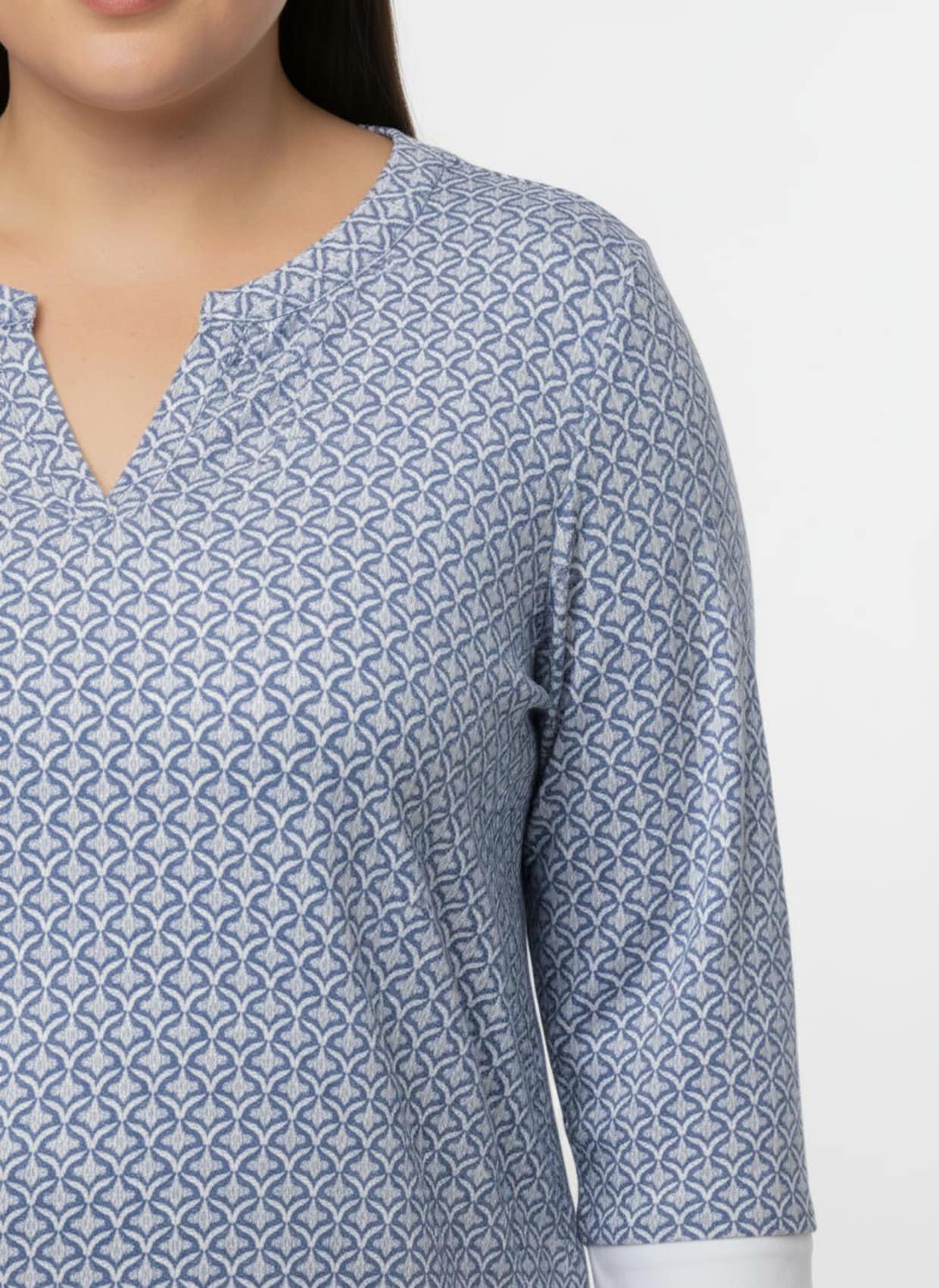 Schlupfbluse mit Minimal-Muster, Viskose - bleu-gemustert