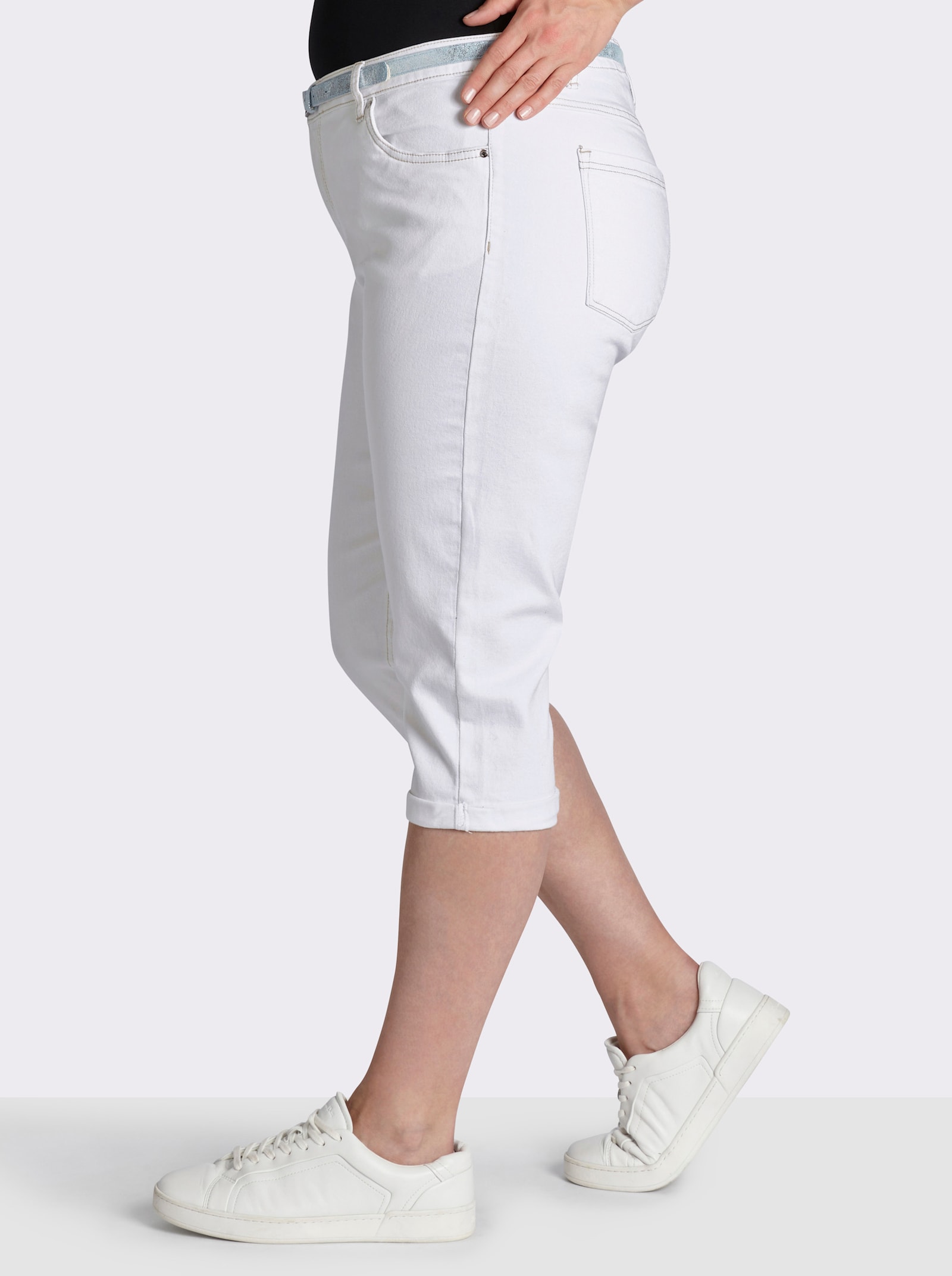 Caprijeans inklusive Gürtel - weiß
