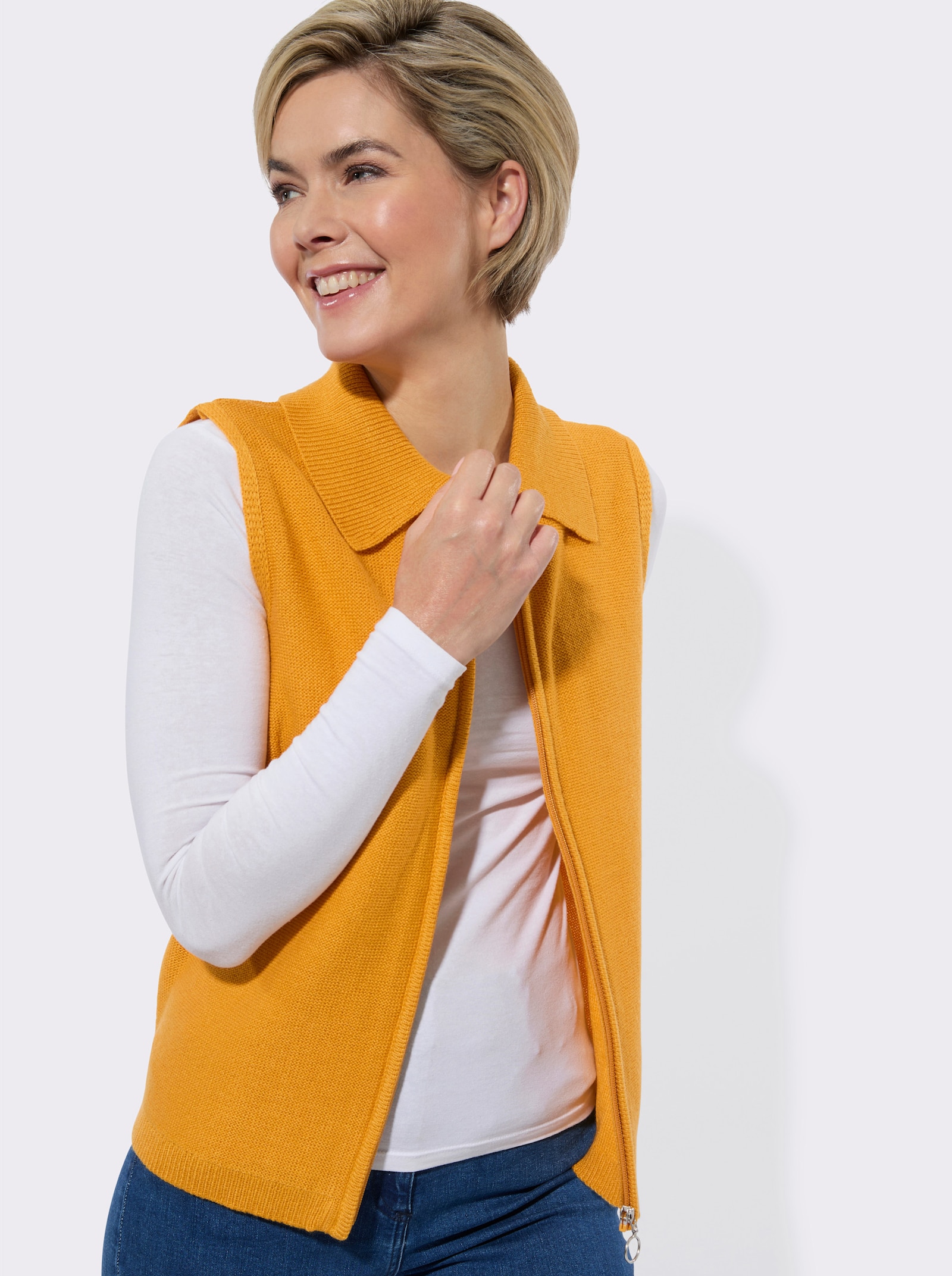 Strickweste in leicht melierter Optik - ocker