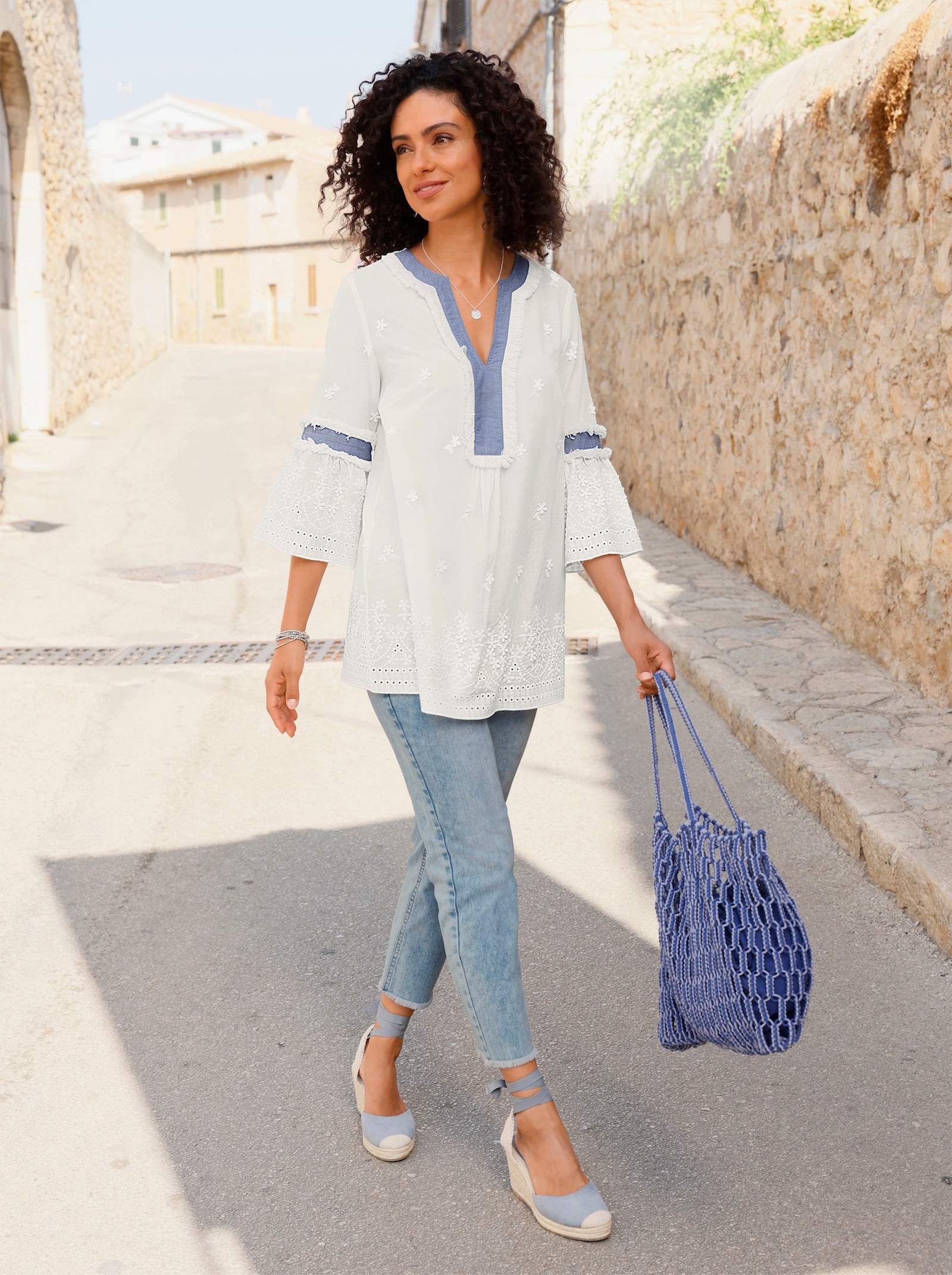 Tunika mit Lochmuster - weiß