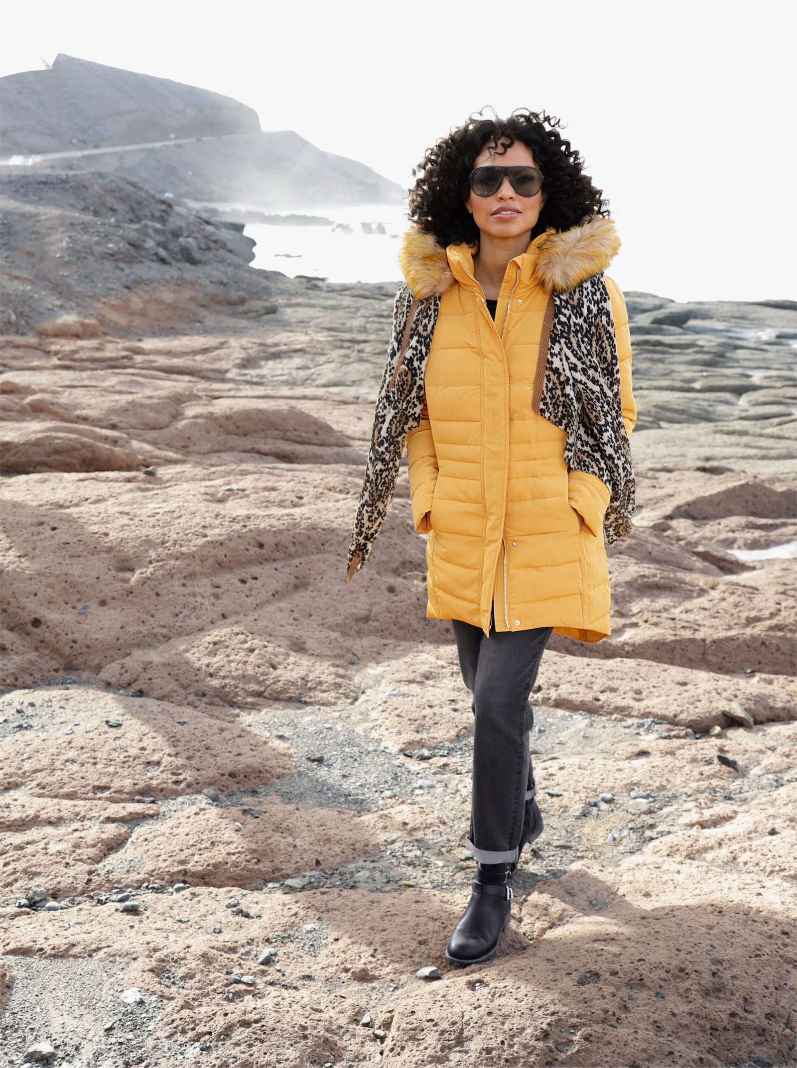 heine Manteau court à capuche - ocre