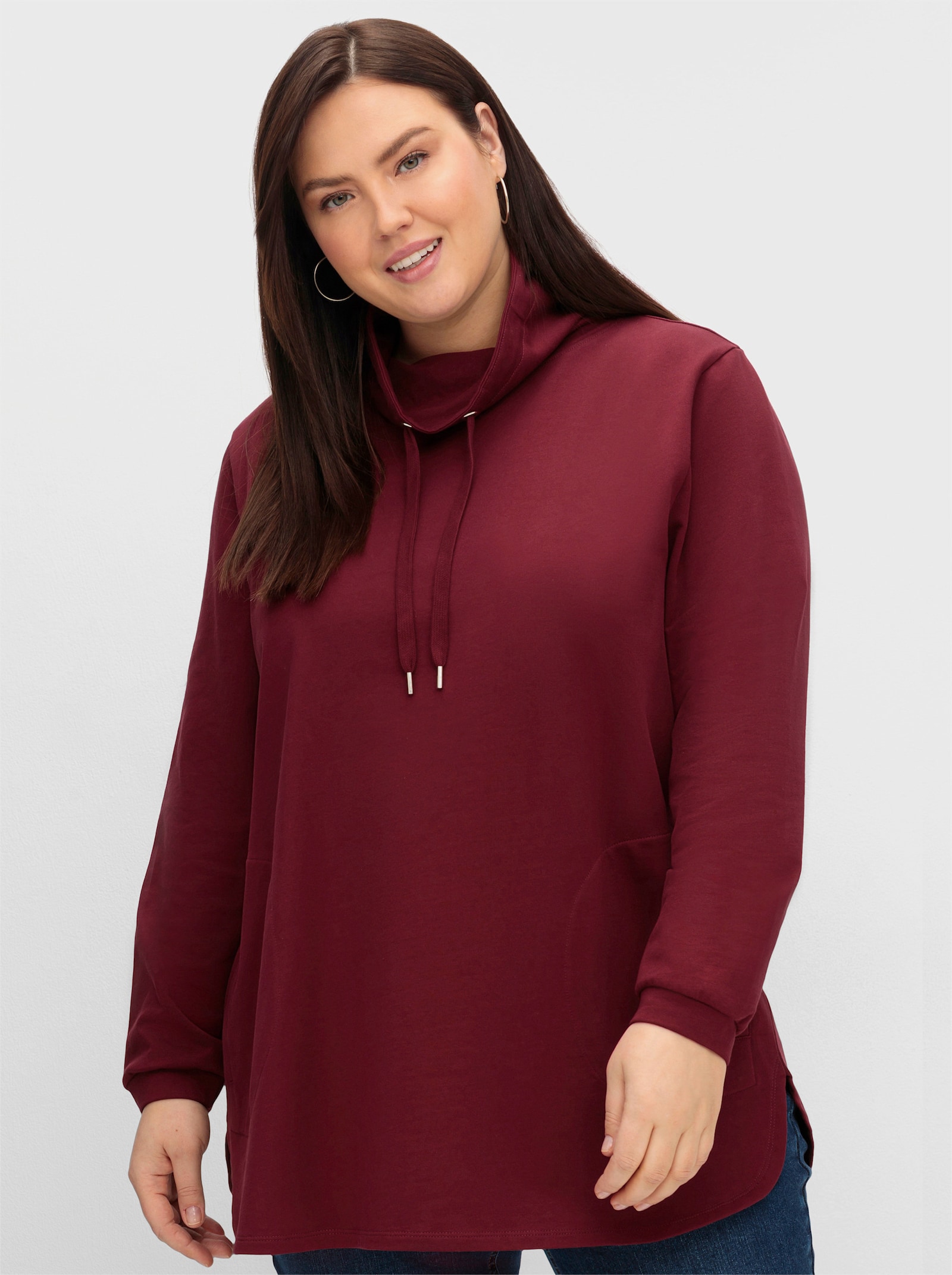 sheego Sweatshirt mit weitem Stehkragen - weinrot