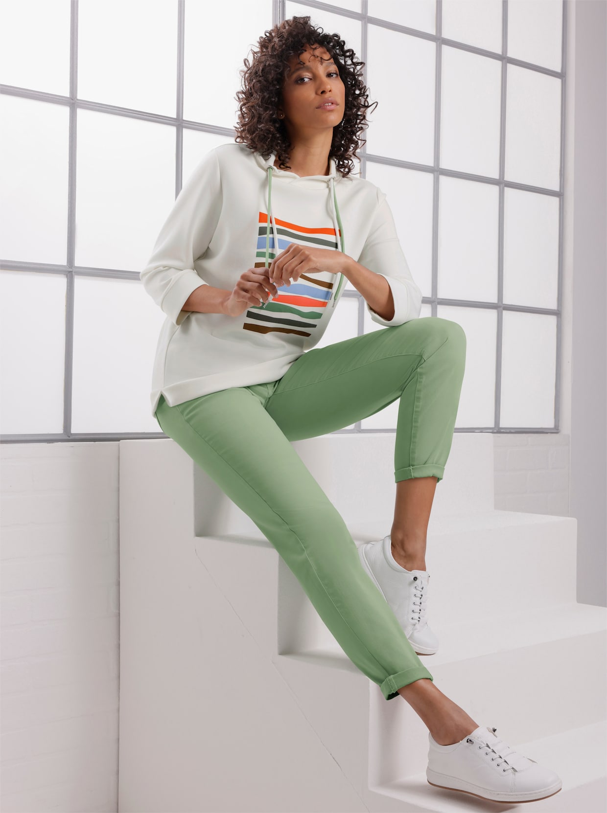 CREATION L PREMIUM Sweatshirt mit weitem Stehkragen - ecru-eucalyptus-bedruckt