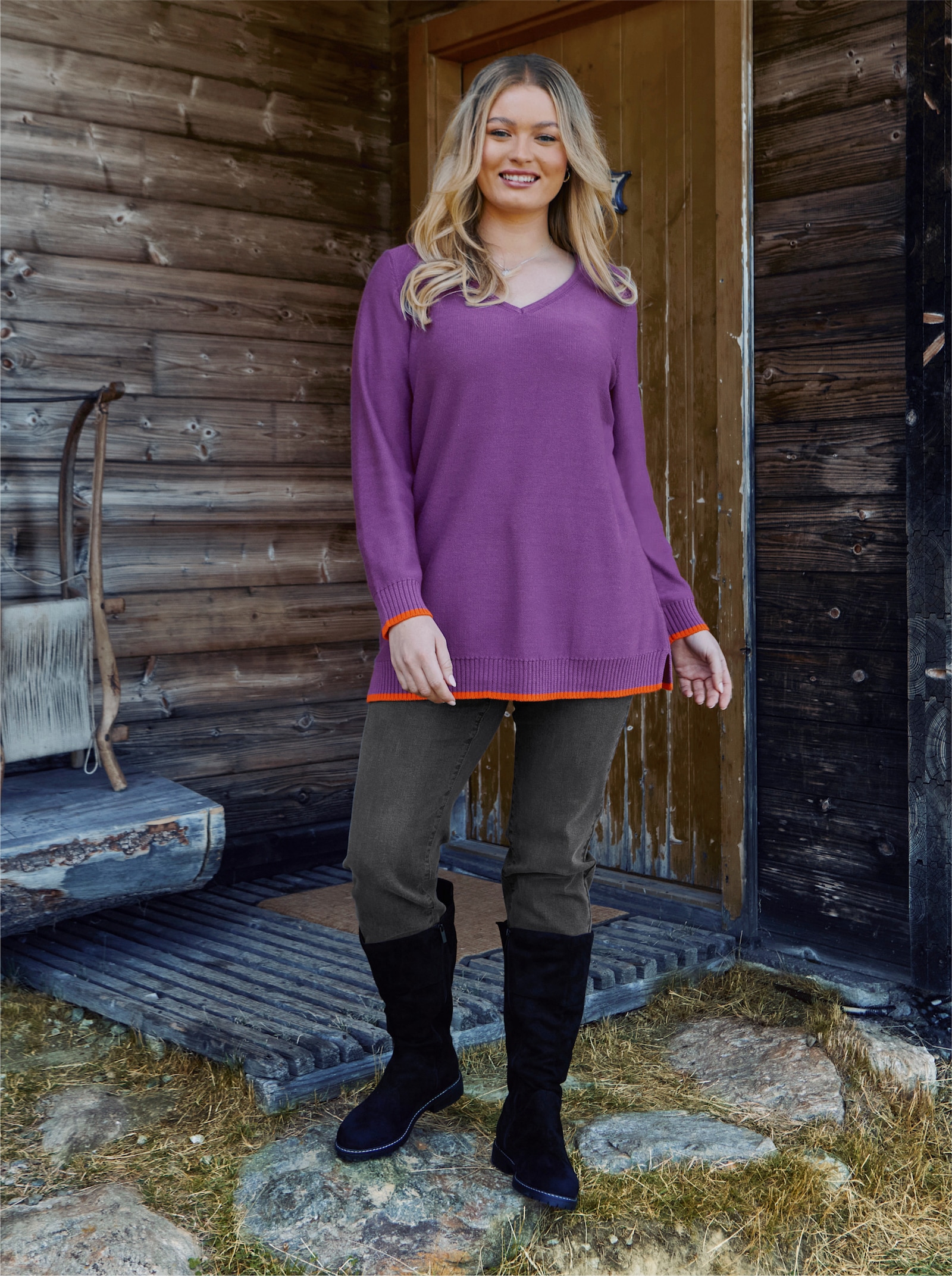 sheego V-Ausschnitt-Pullover mit Kontraststreifen - lila-orange