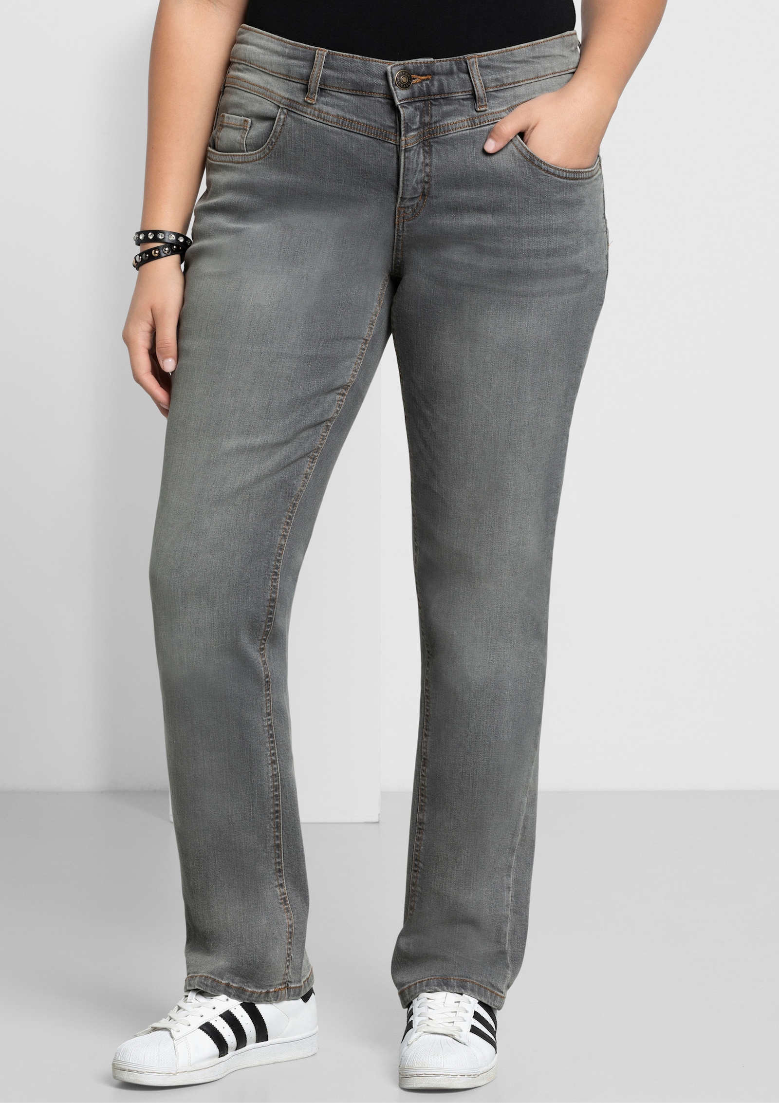 sheego Gerade Jeans mit Used-Effekten - grey denim
