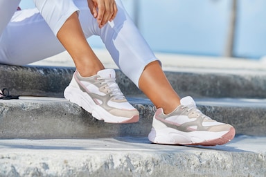 LASCANA Sneaker - weiß