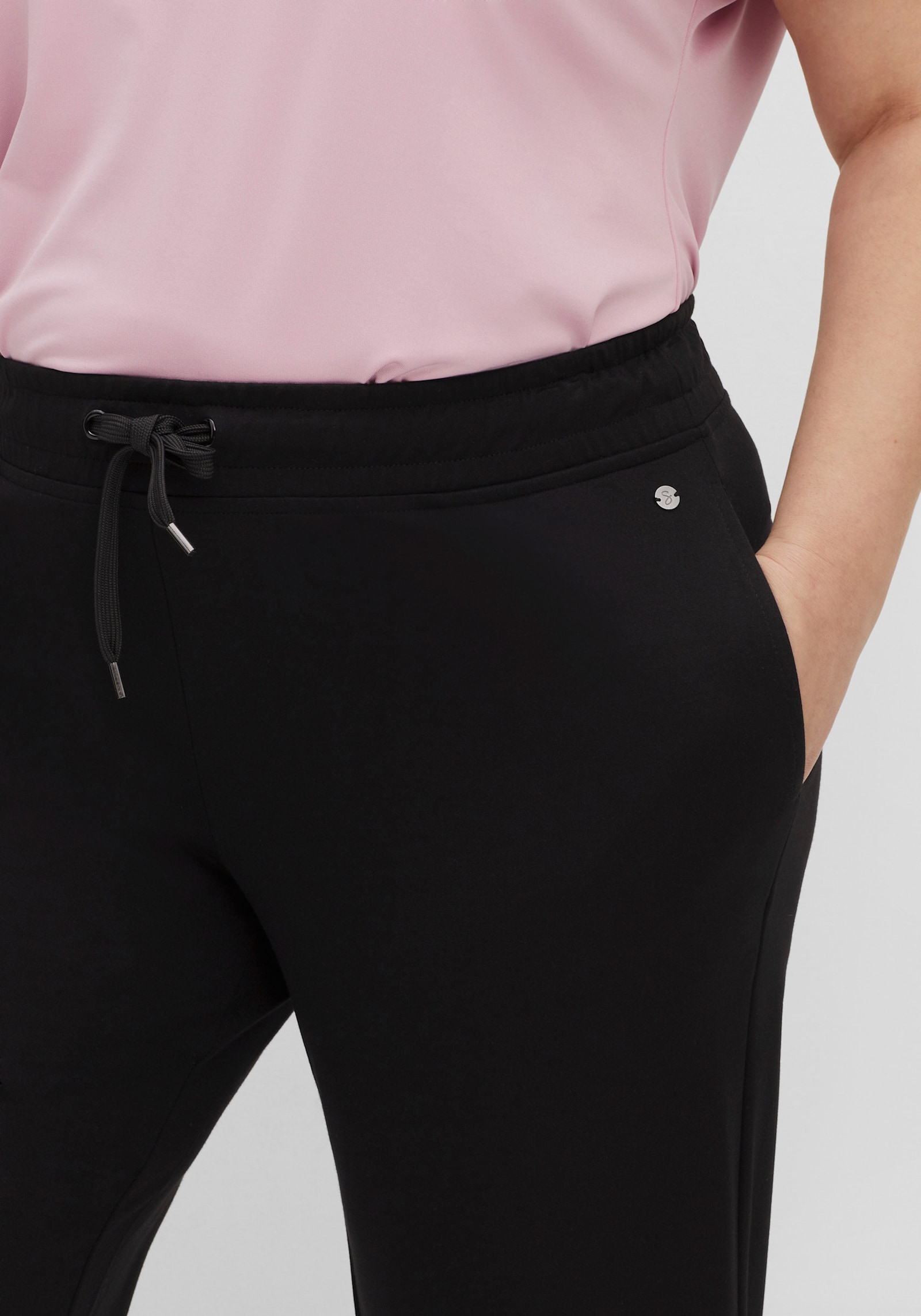 sheego Sportbroek in wijd model - zwart