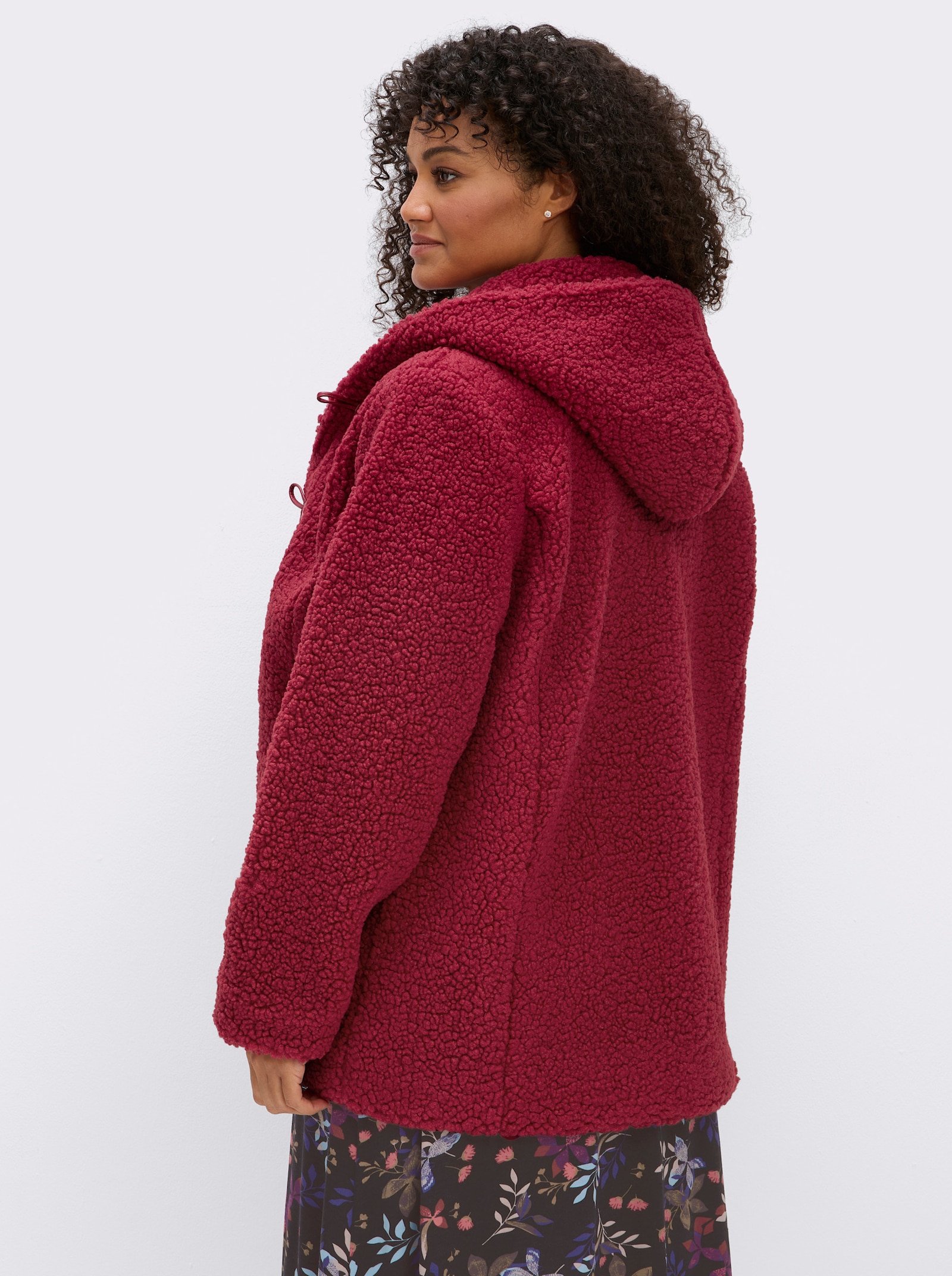 sheego by Joe Browns Teddyjacke mit Knebel-Knöpfen - kirsche