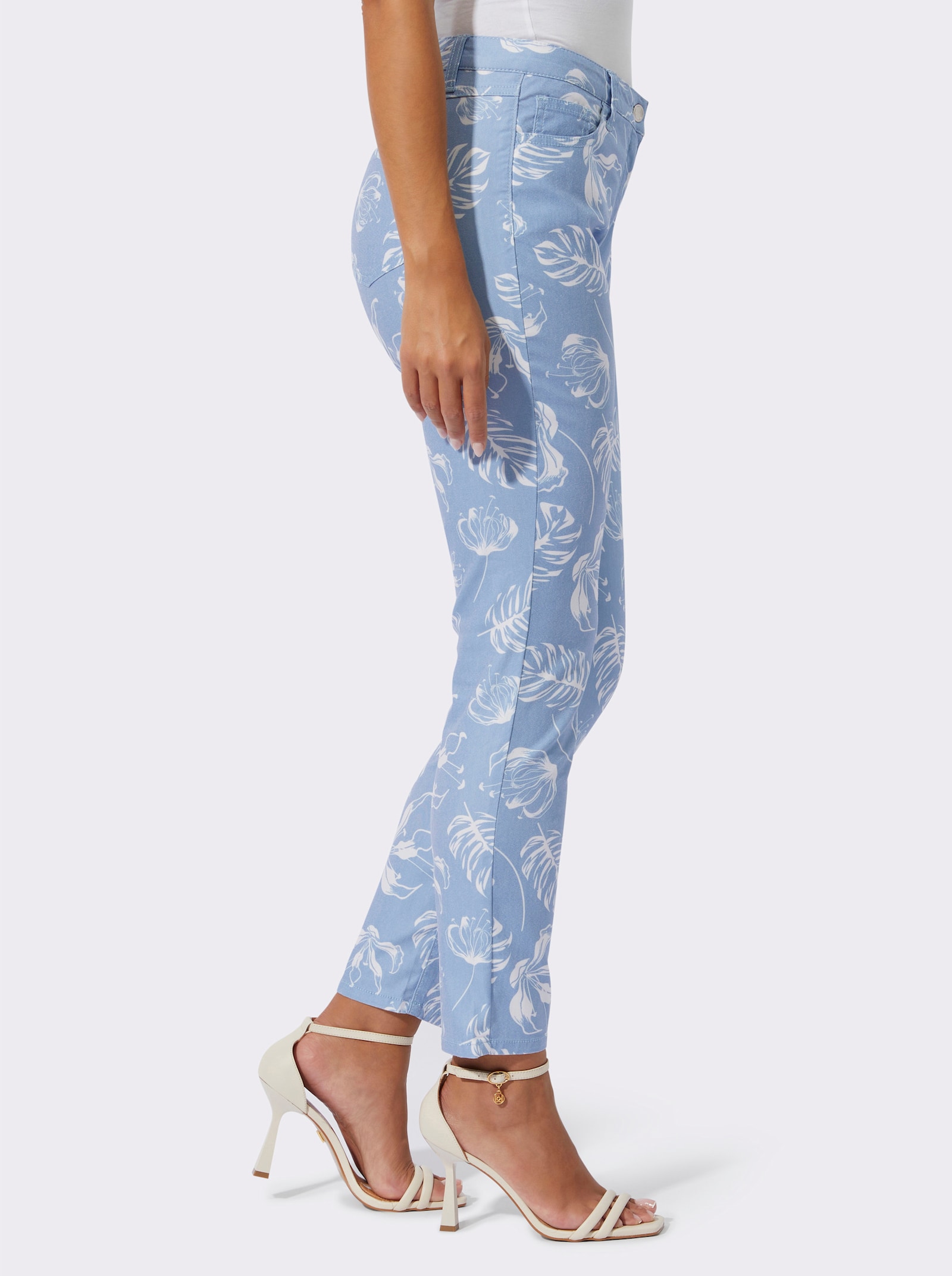 Jean 5 poches avec imprimé feuilles - bleu glacier-couleur ivoire imprimé