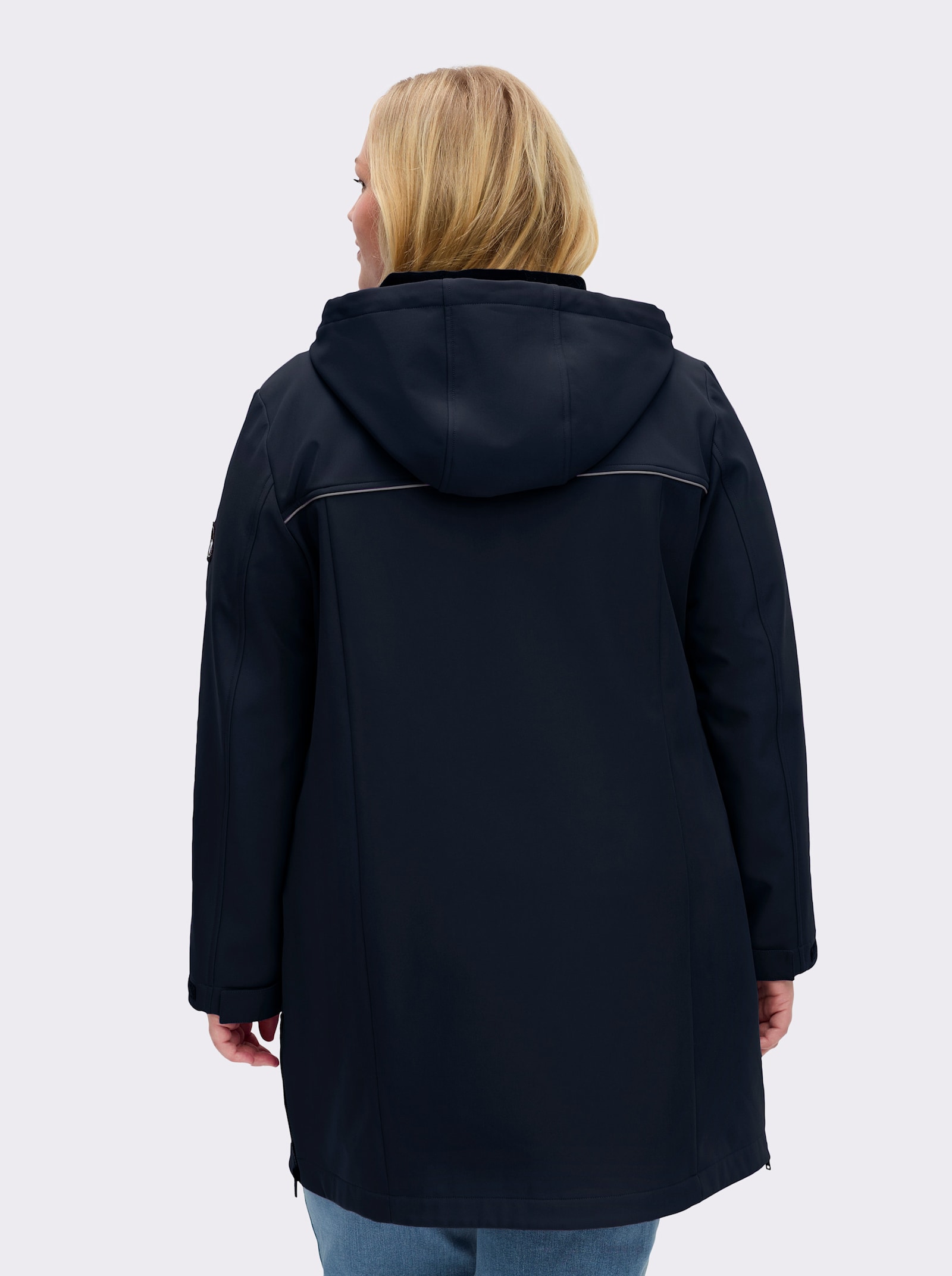 sheego Softshelljacke mit Kapuze und Tunnelzug - tiefblau