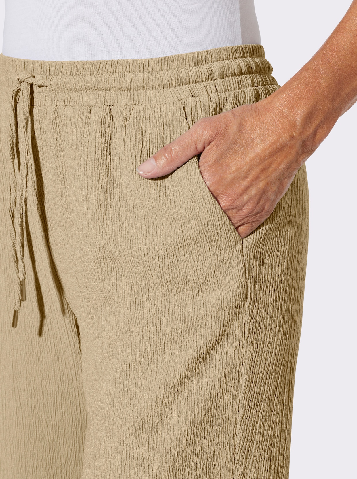 Bermudas in Crinkle-Qualität - beige