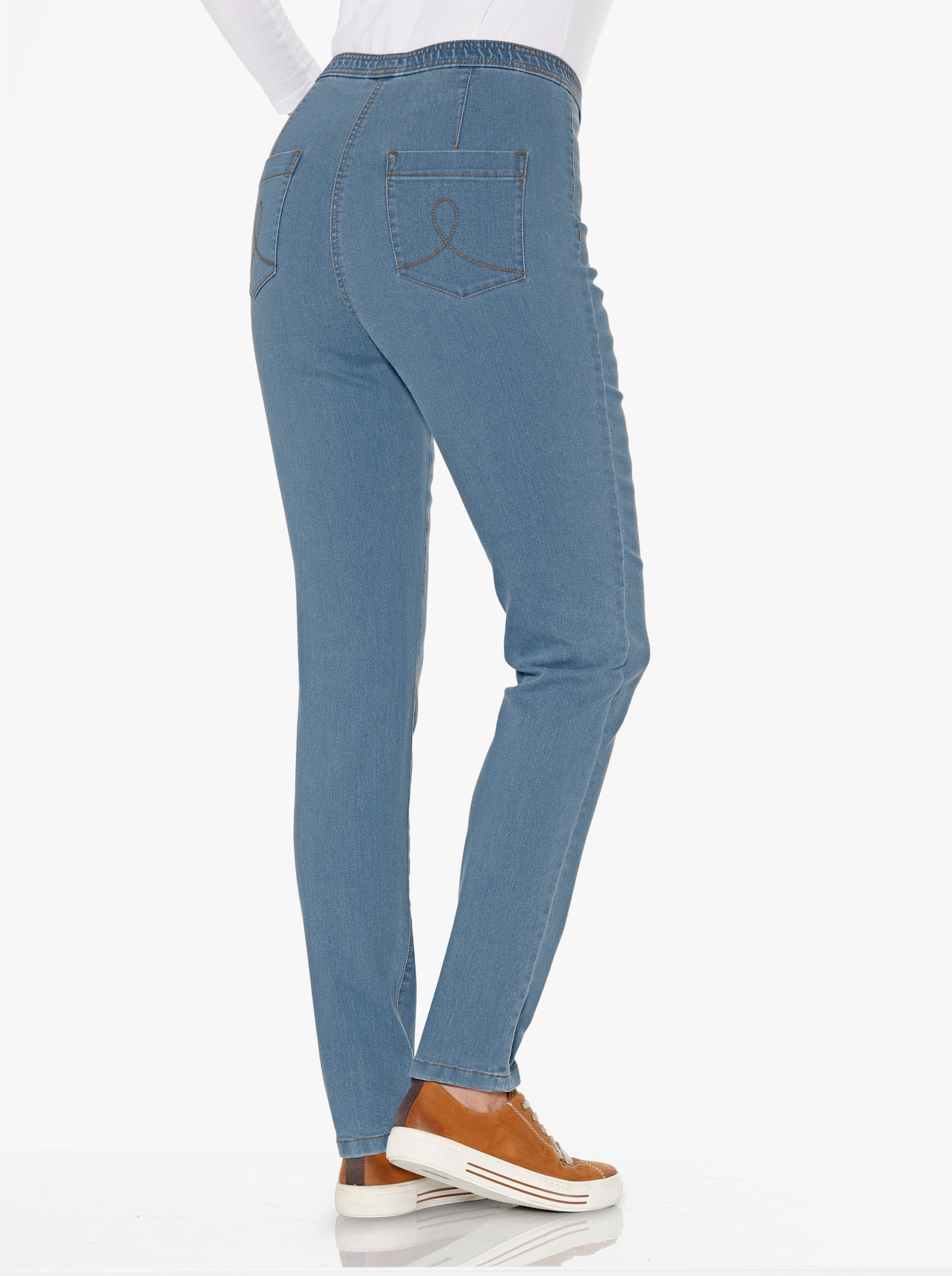 Schlupfjeans in schmaler Form - blue-bleached