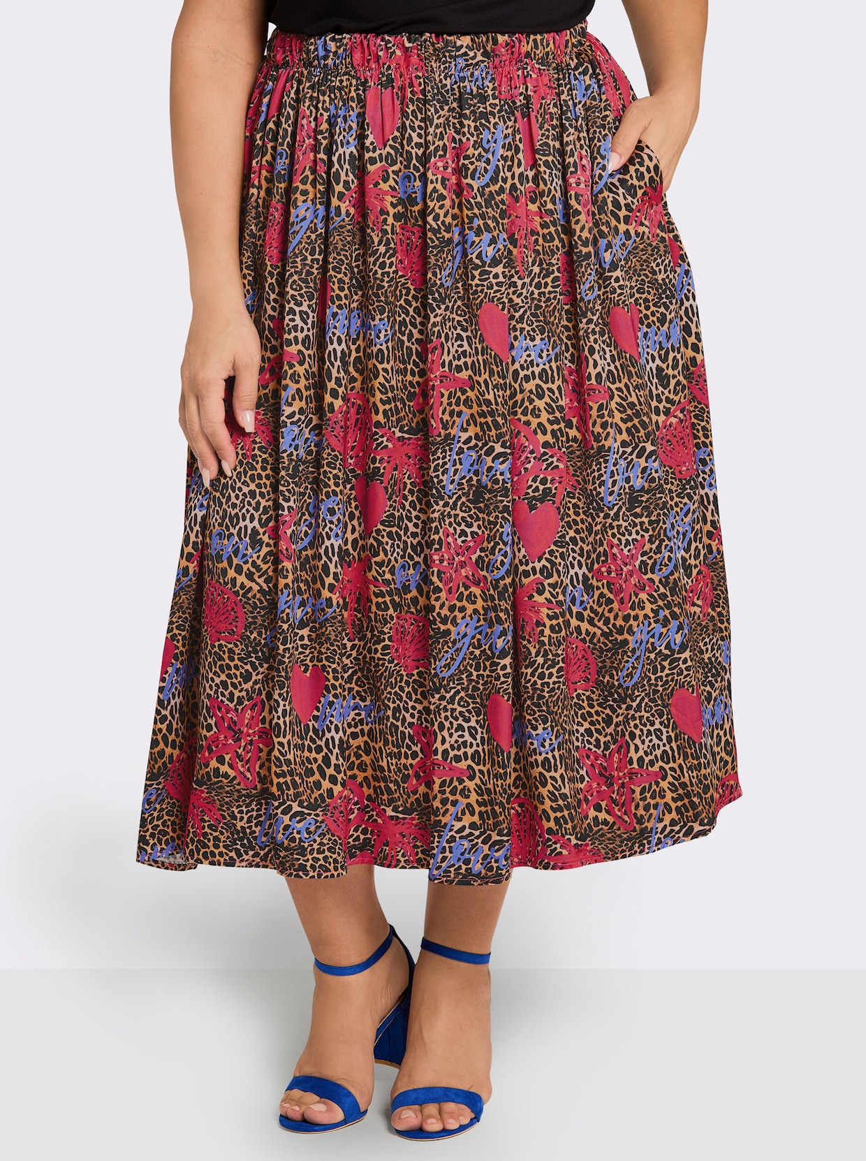 sheego loves miss goodlife Schlupfrock im Mustermix - camel-schwarz-bedruckt