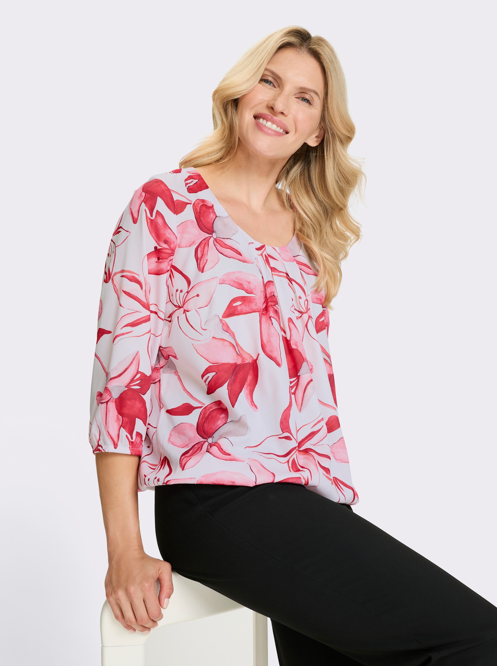 Schlupfbluse mit elastischen Abschlüssen - ecru-rot-bedruckt