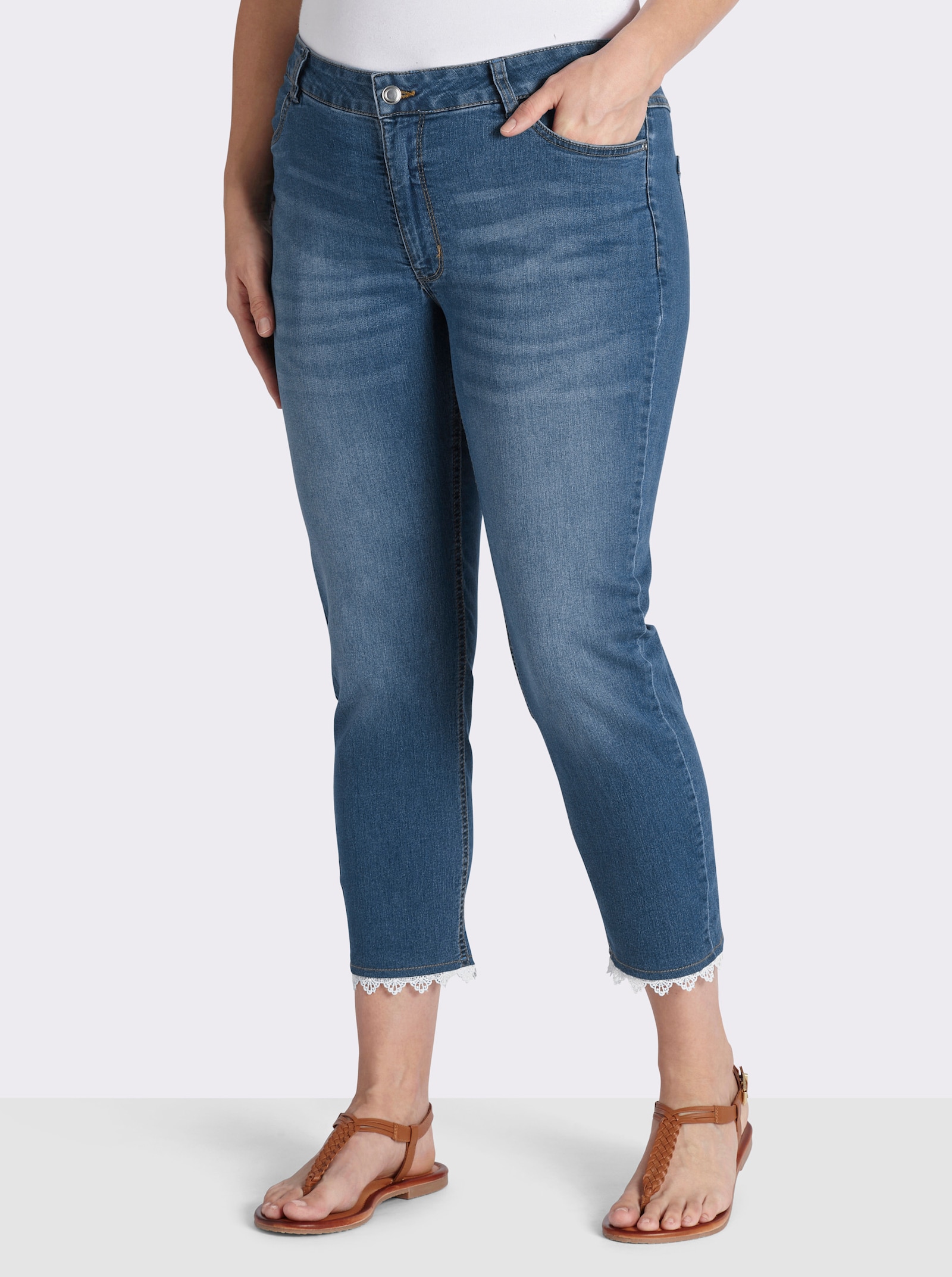 7/8-Jeans mit Spitze am Beinabschluss - blue-bleached