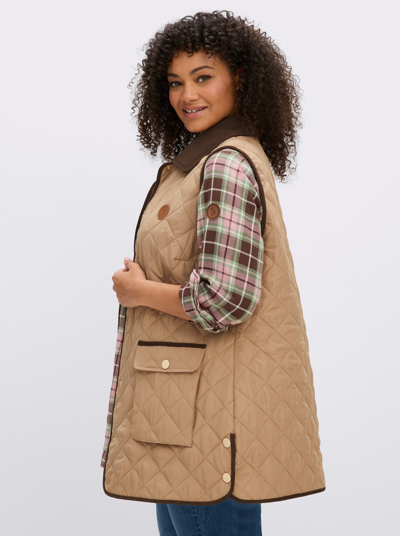 sheego Steppweste mit Cordpaspeln im Kontrast - camel-schoko