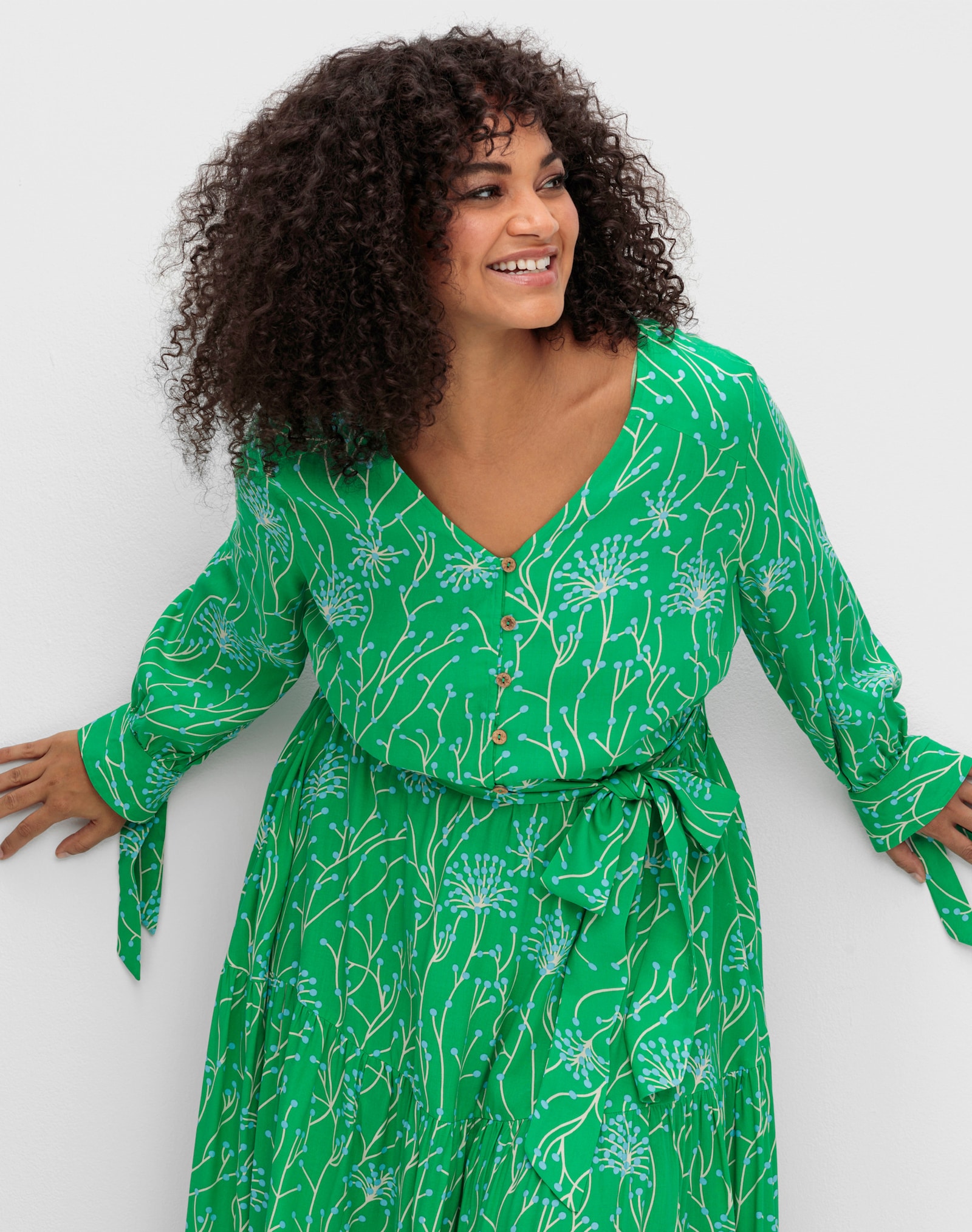 sheego by Joe Browns Maxikleid mit filigranem Druck - grün