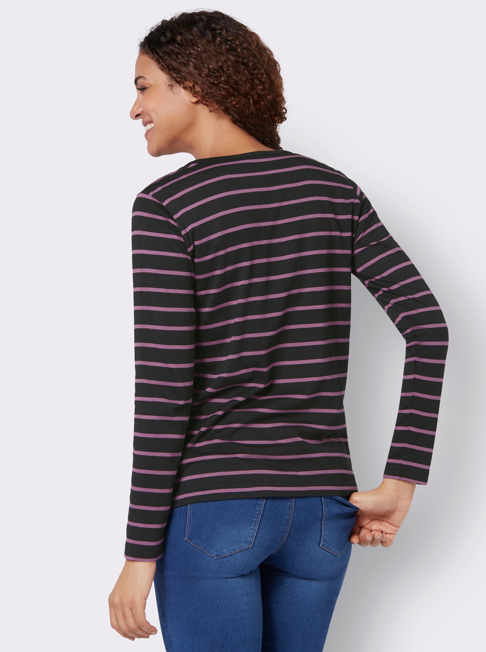 Ringelshirt aus Baumwolle und Modal - violett-schwarz-geringelt