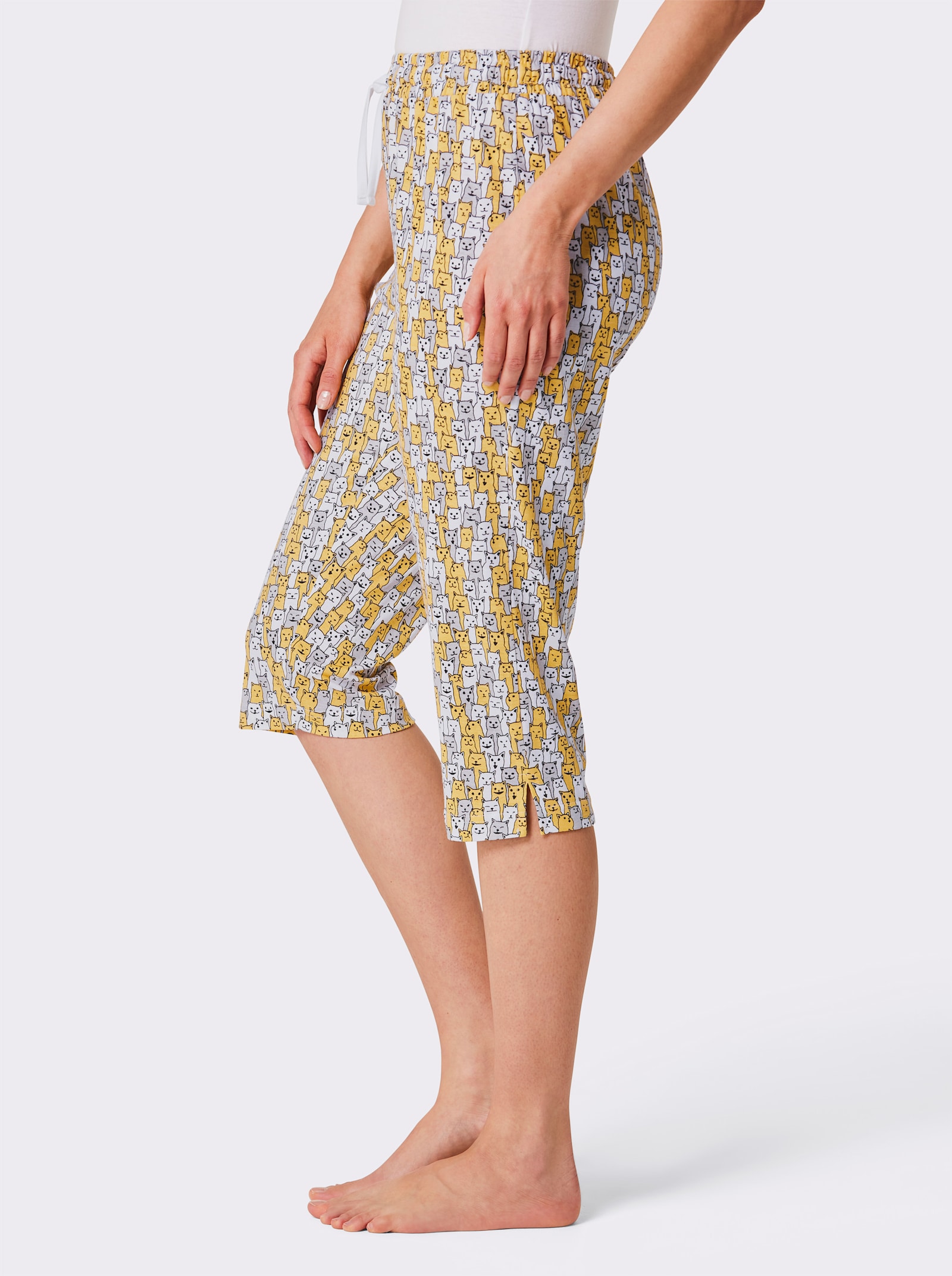 wäschepur Capribroek met kattendessin - wit/geel bedrukt