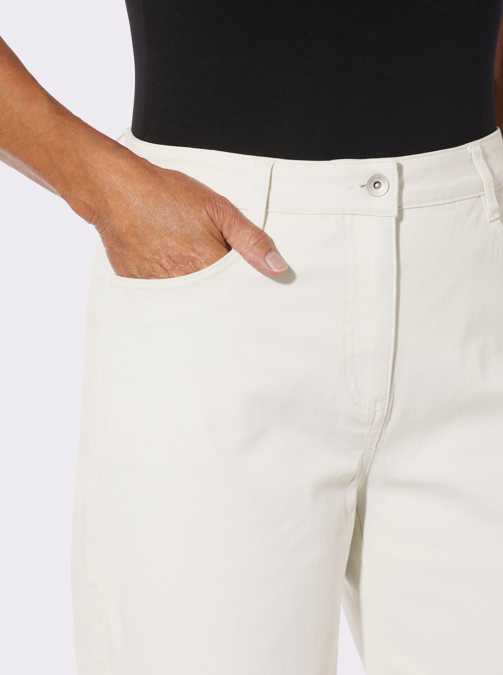 Jeans mit Taillenabnähern - ecru