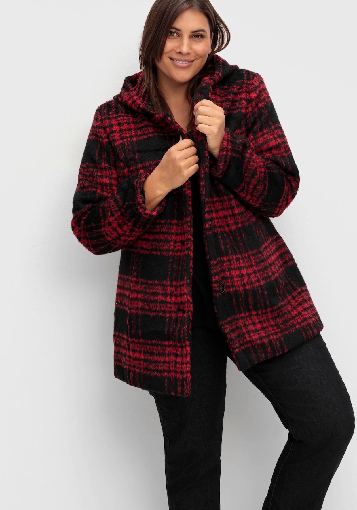 Outdoorjacke in schmeichelnder Longform - schwarz-rot-kariert