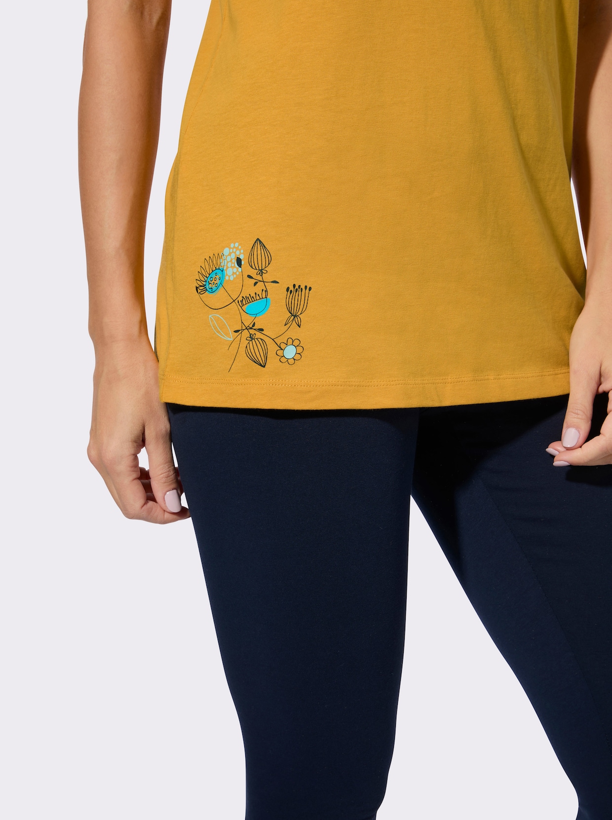 Sporttop mit Blüten-Motiven - ocker